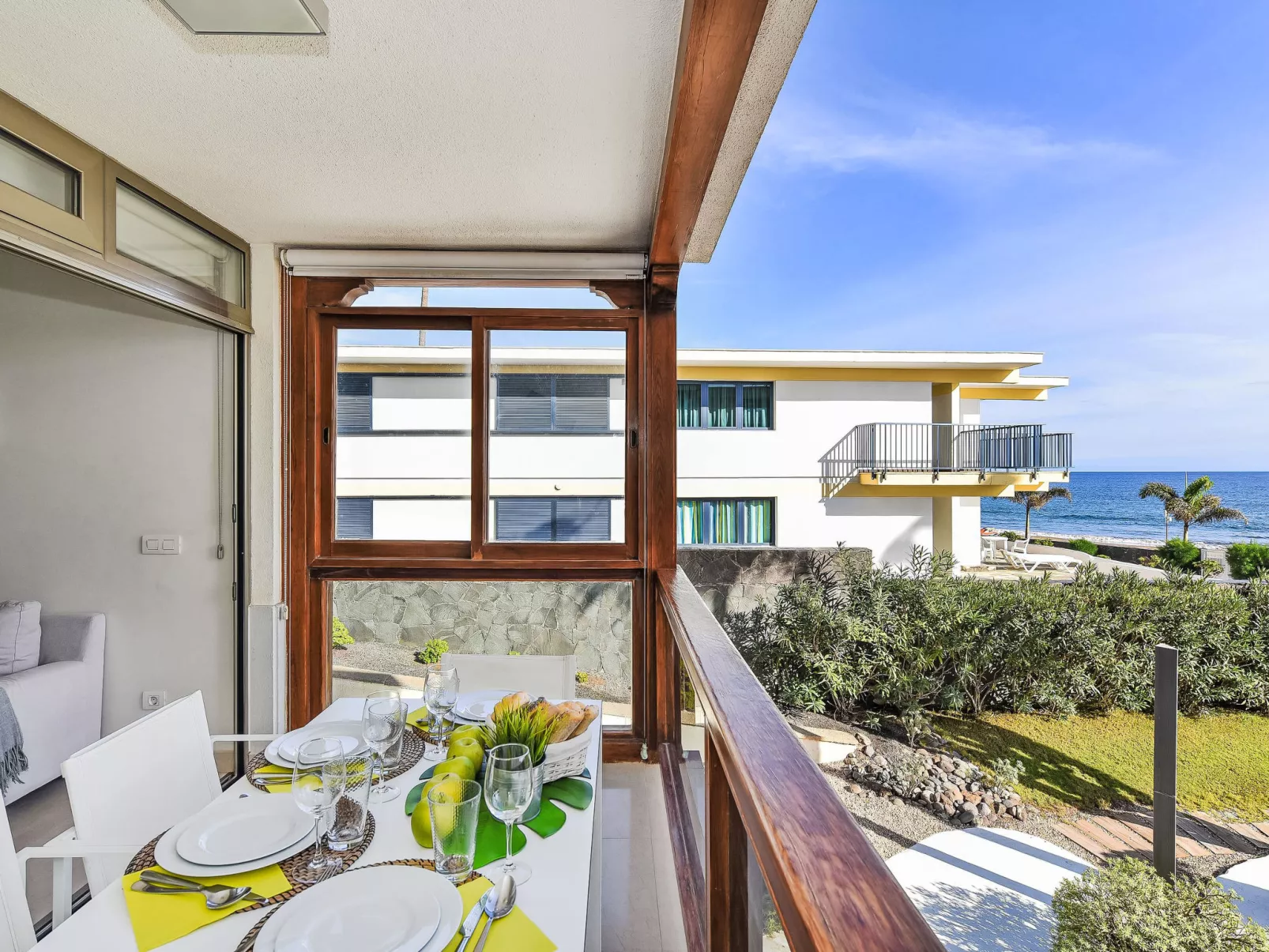 Papagayo San Agustin-Inside