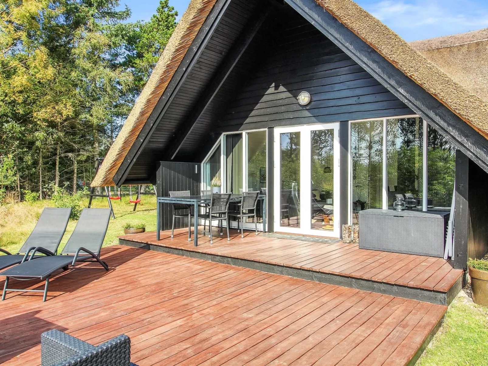 "Awenasa" - 4.1km from the sea-Outside