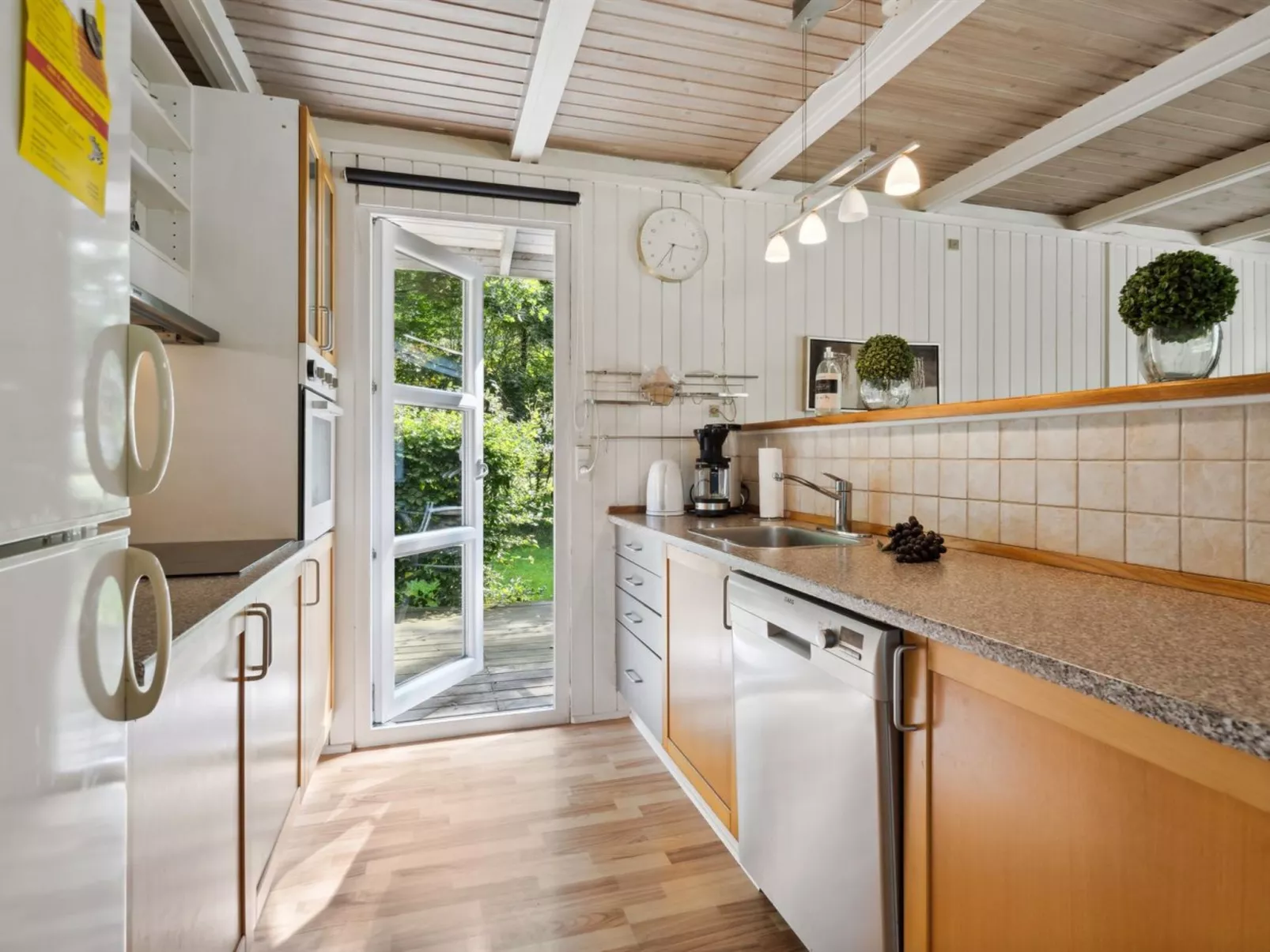 "Aki" - 30km from the sea-Dedans