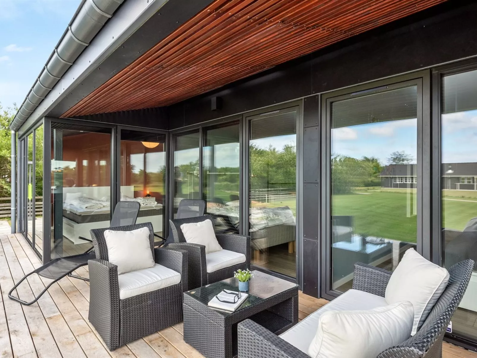 "Emilie" - 250m to the fjord-Draußen