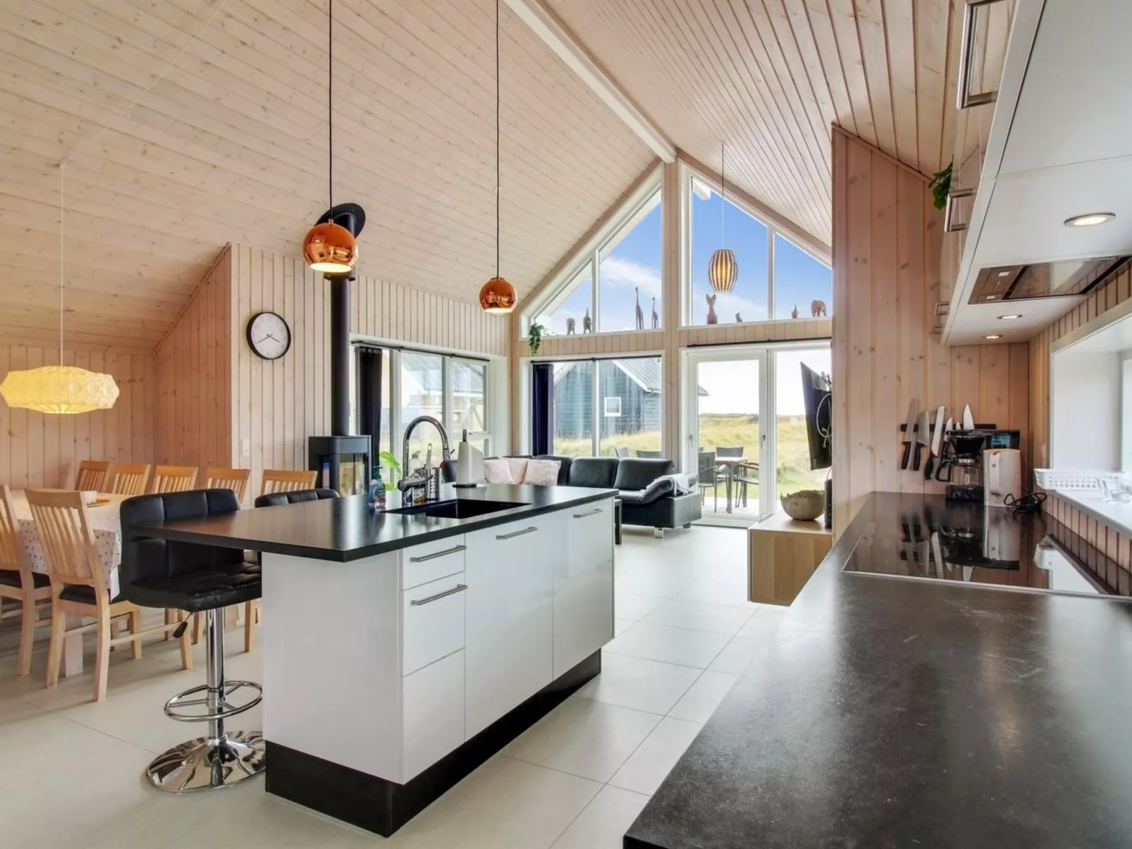 "Othinkarl" - 100m from the sea-Inside