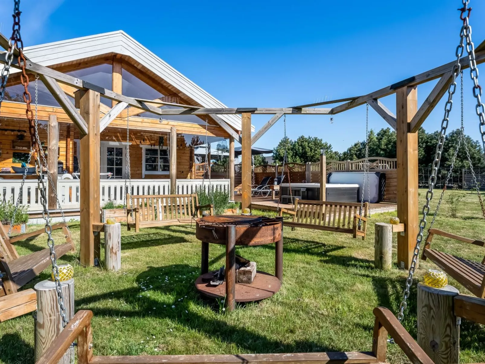 "Vicktoria" - 1.5km from the sea-Outside