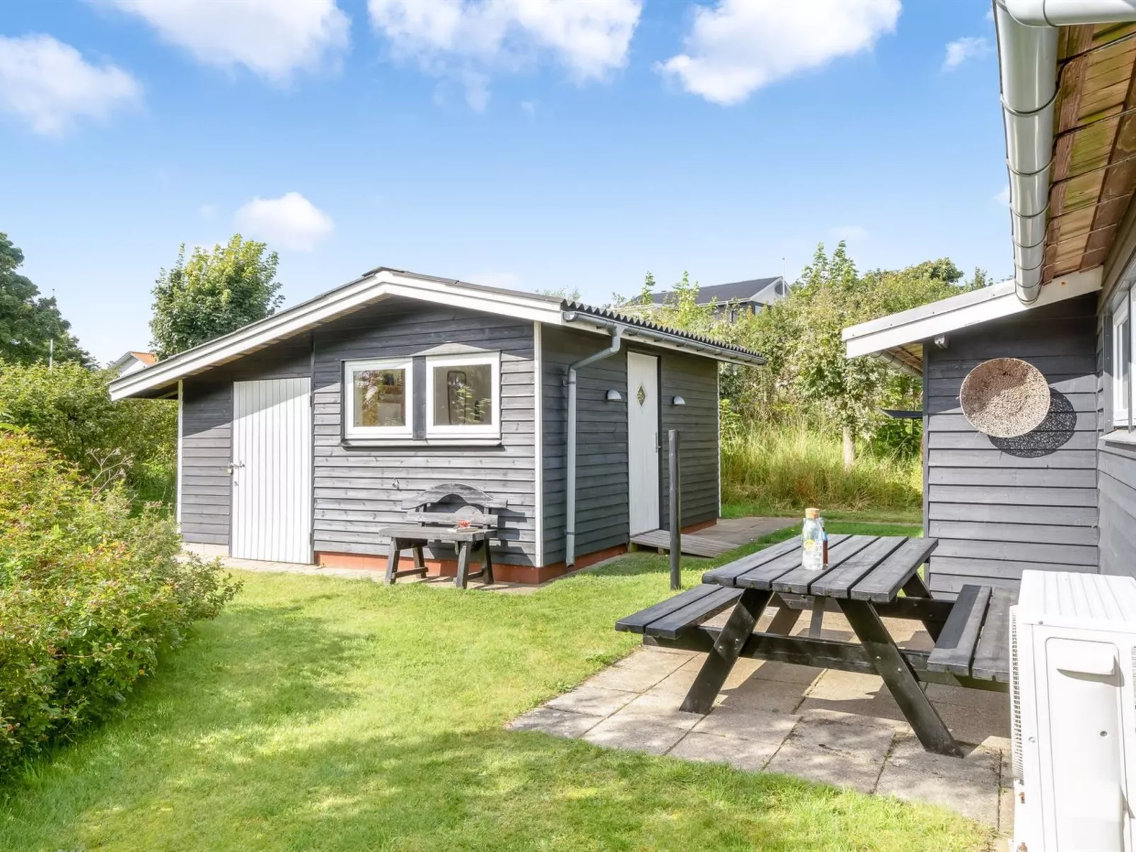 "Dimo" - 300m to the fjord-Outside