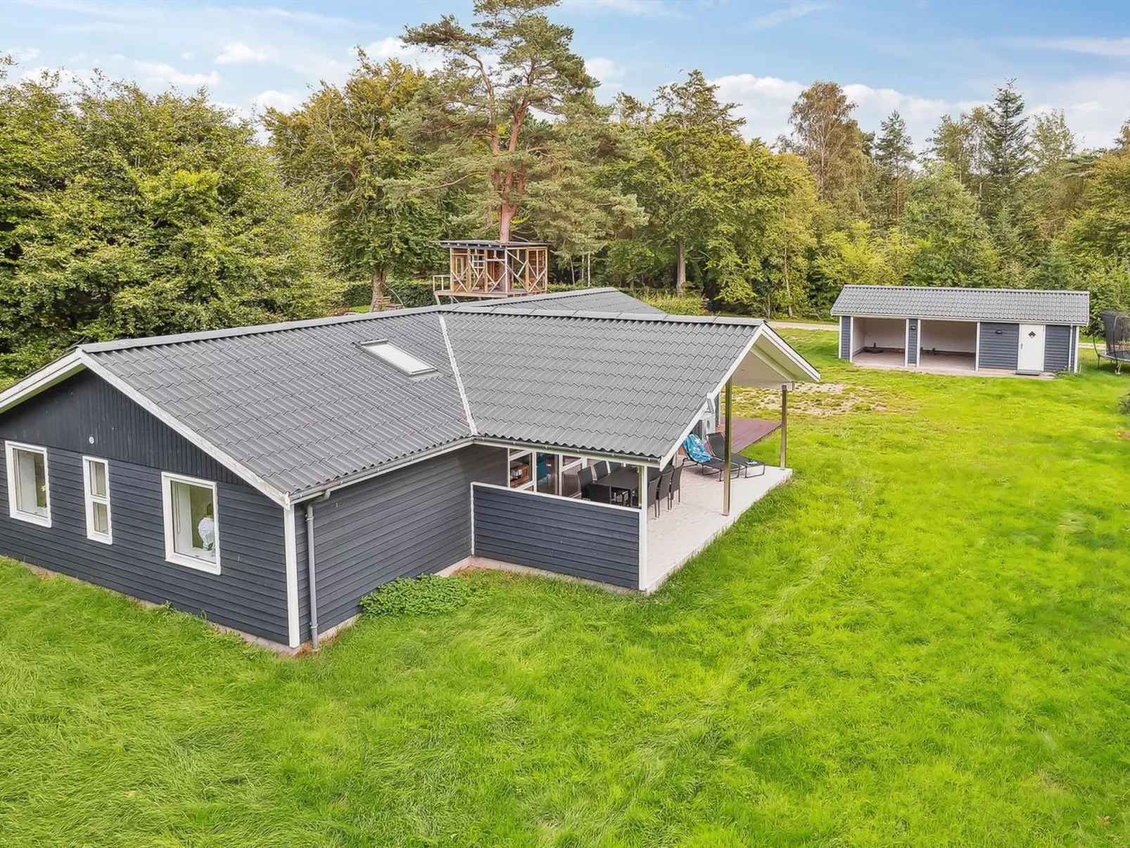 "Gisl" - 1.3km from the sea-Outside