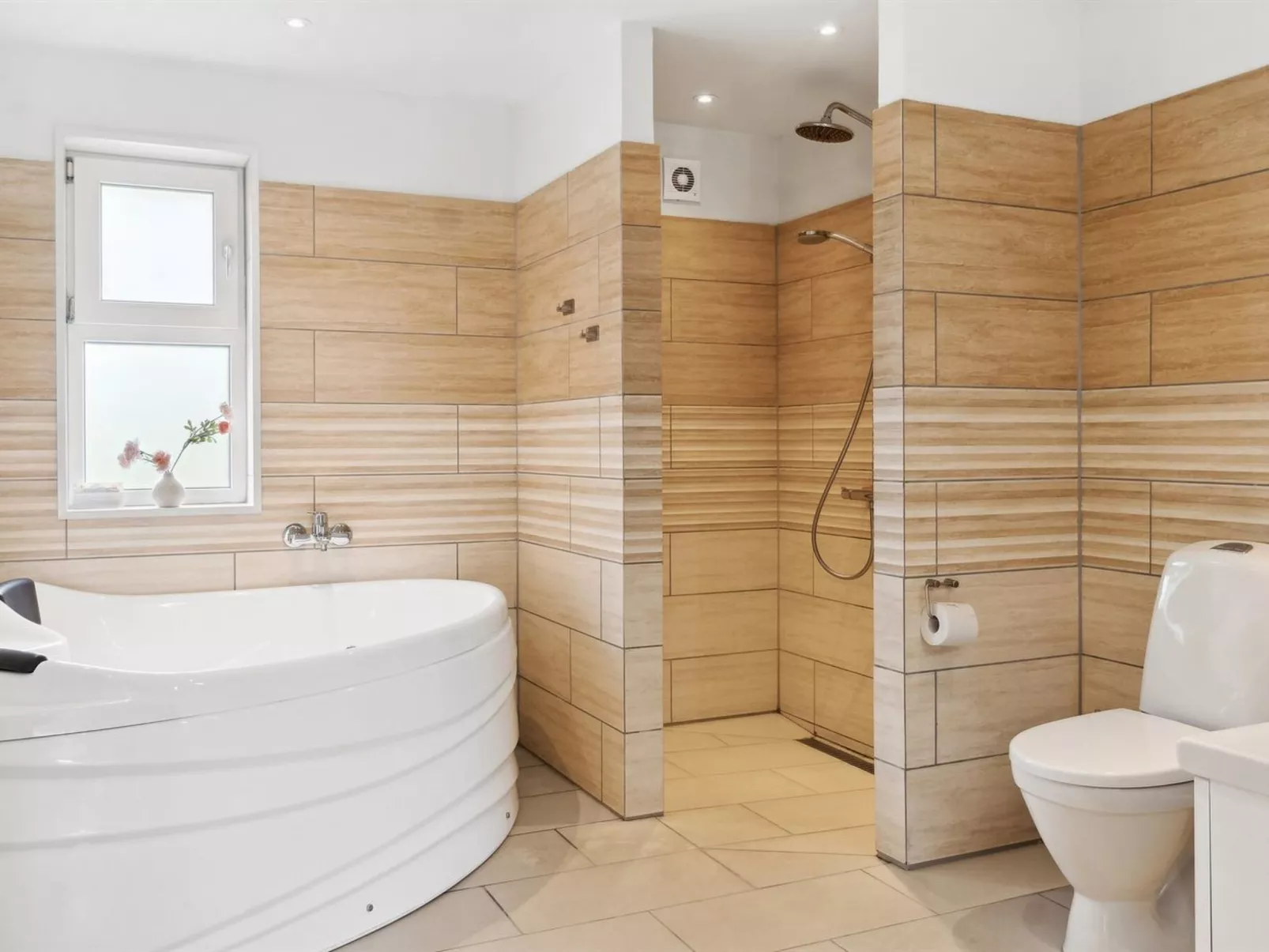 "Ronia" - 900m from the sea-Drinnen