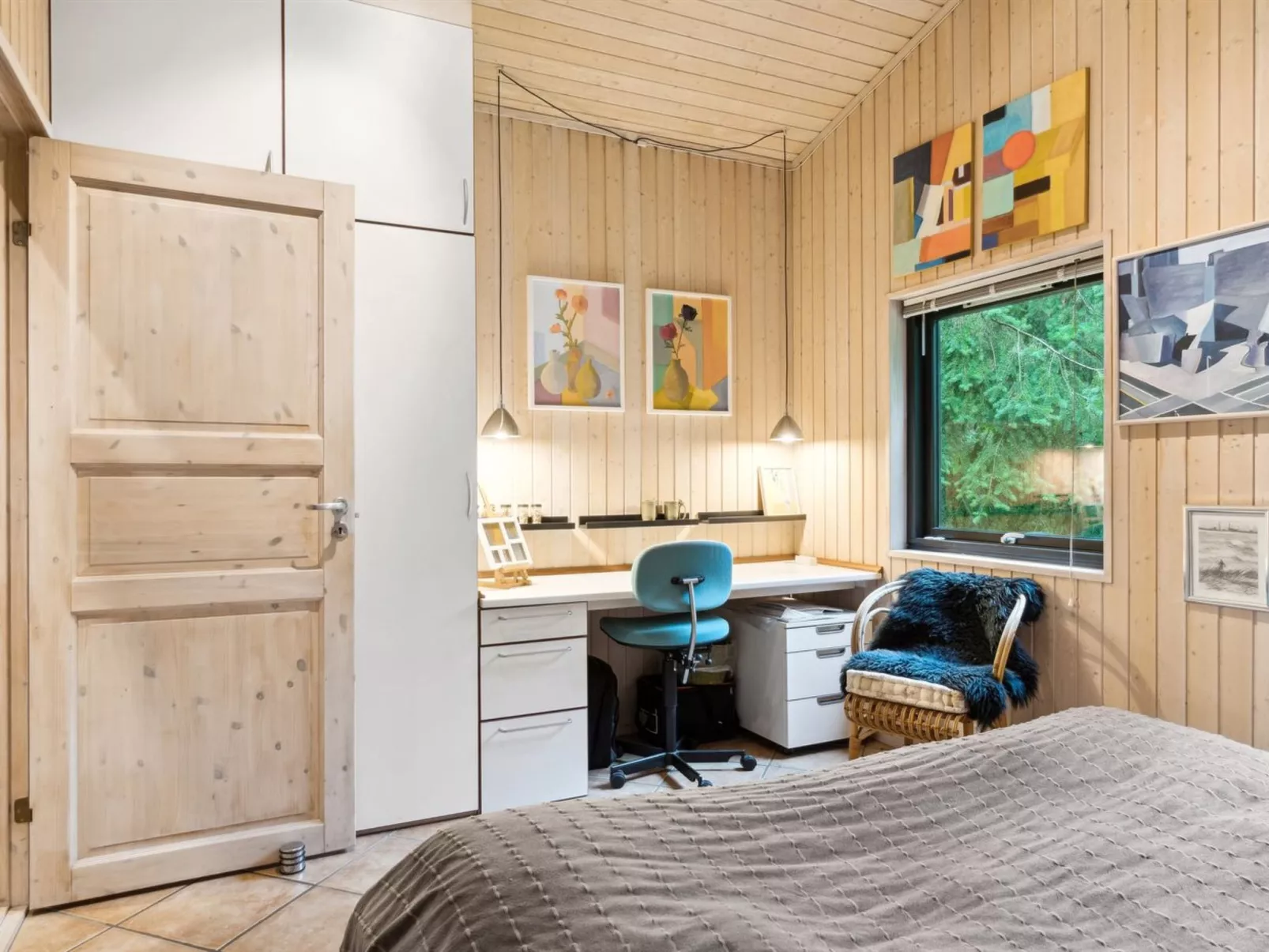 "Aiko" - 375m from the sea-Inside