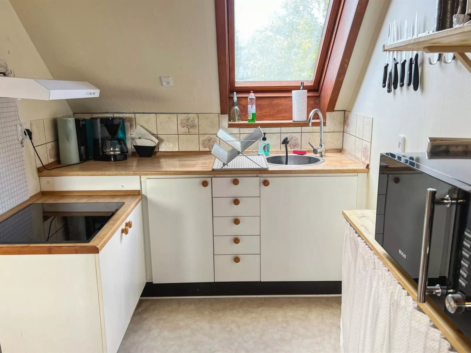 "Thera" - 5km from the sea-Inside