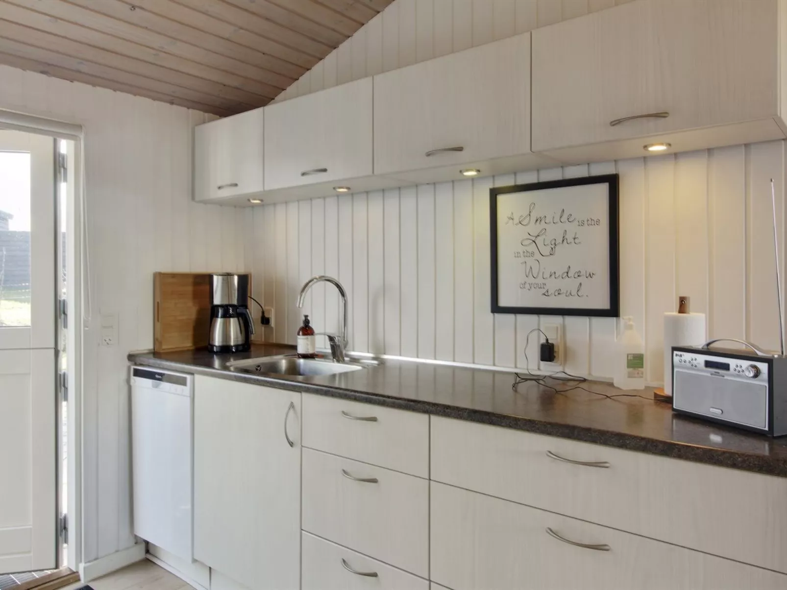 "Fridhild" - 875m from the sea-Drinnen