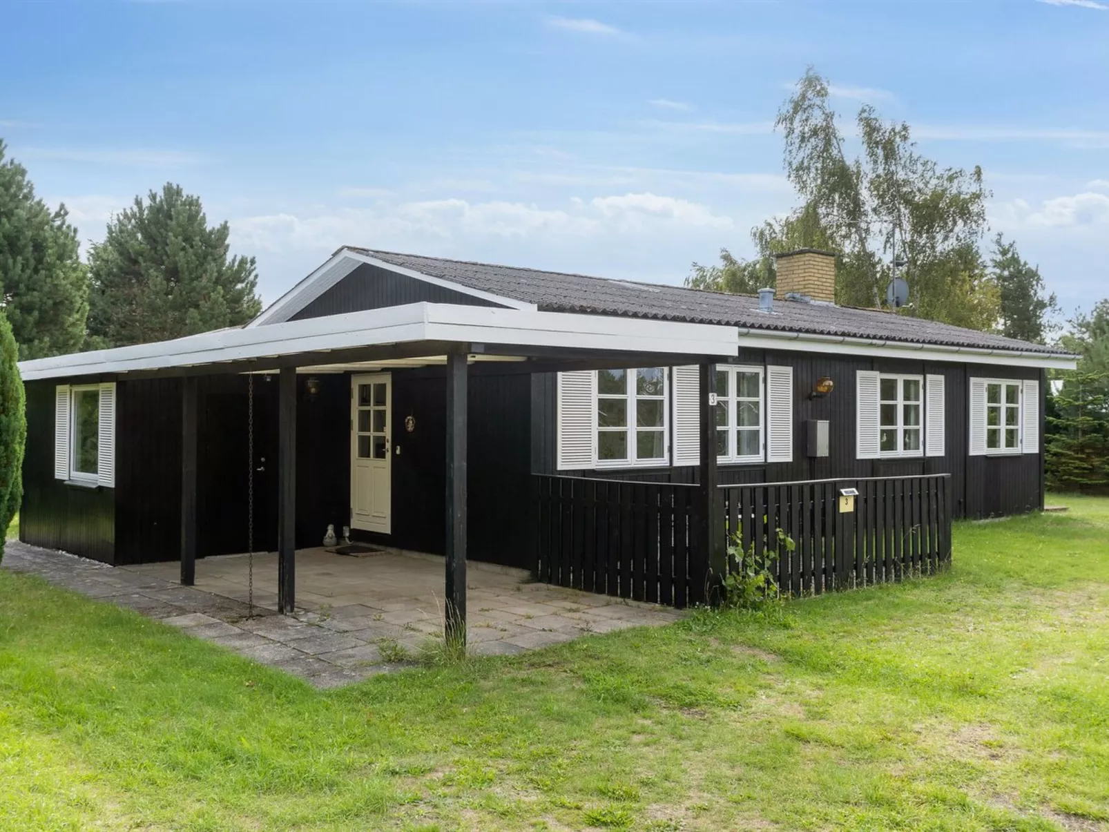 "Brunhilde" - 850m from the sea-Outside