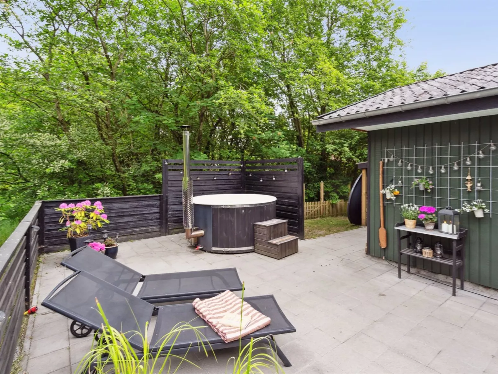 "Nyalle" - 30km from the sea-Outside