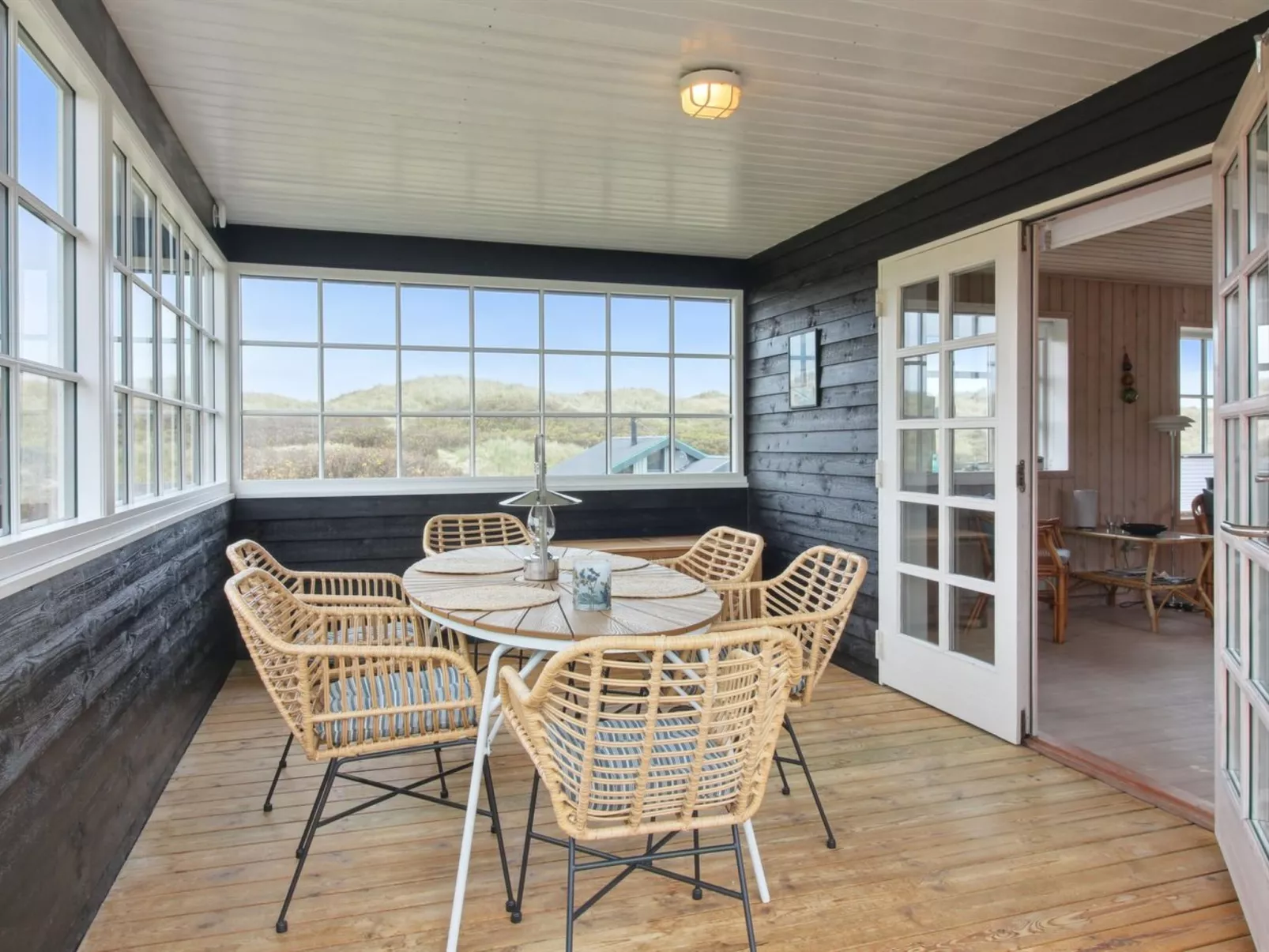 "Merina" - 150m from the sea-Inside