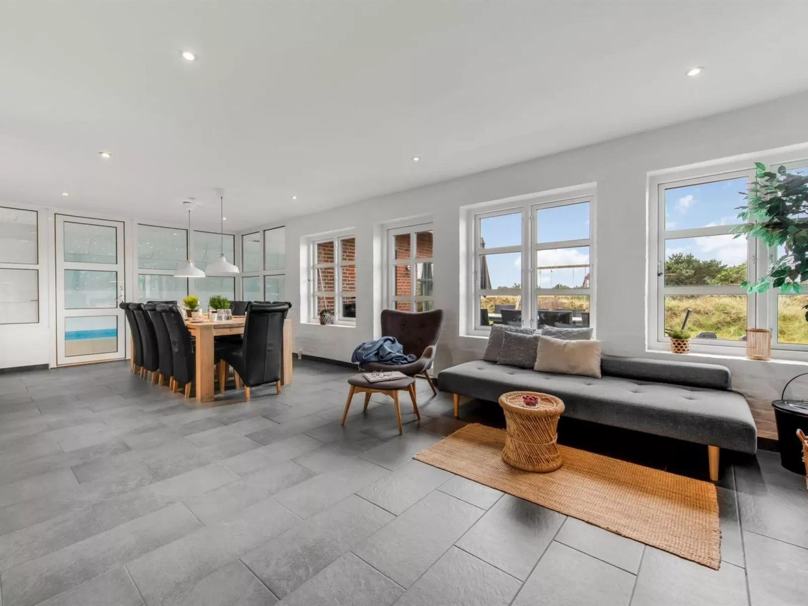 "Axeline" - 300m from the sea-Drinnen