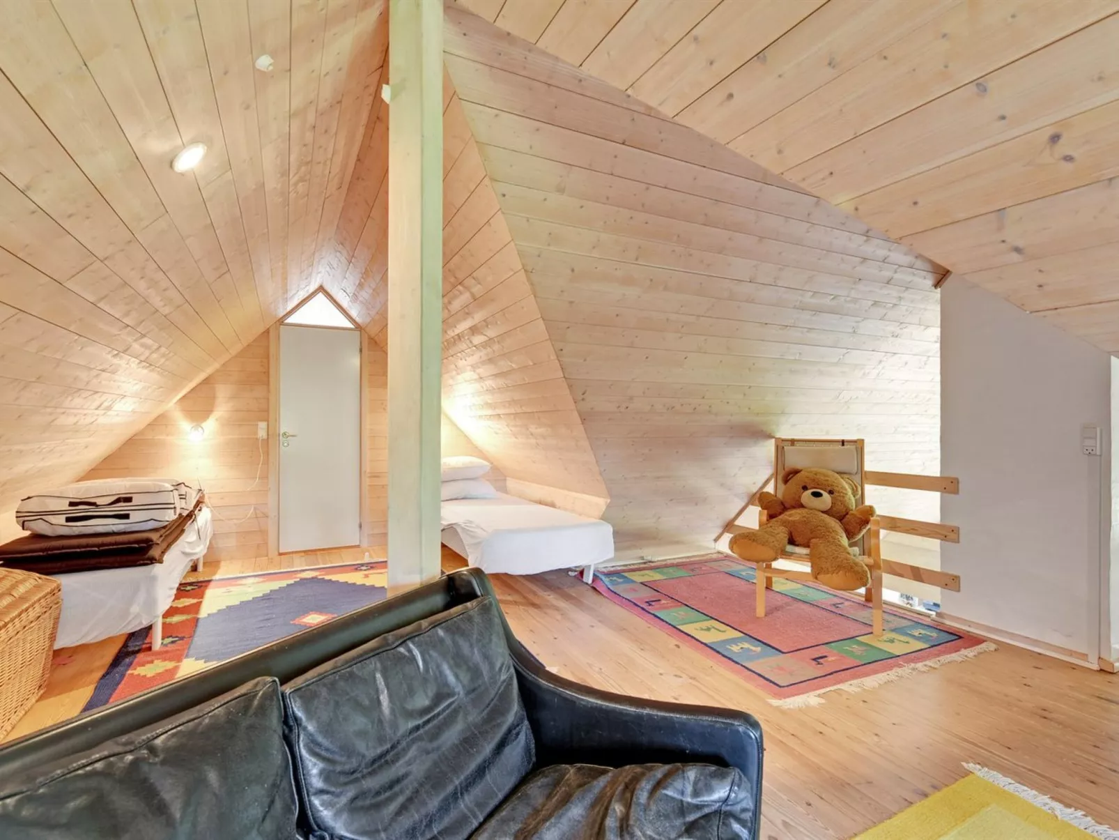 "Hunno" - 3km from the sea-Inside