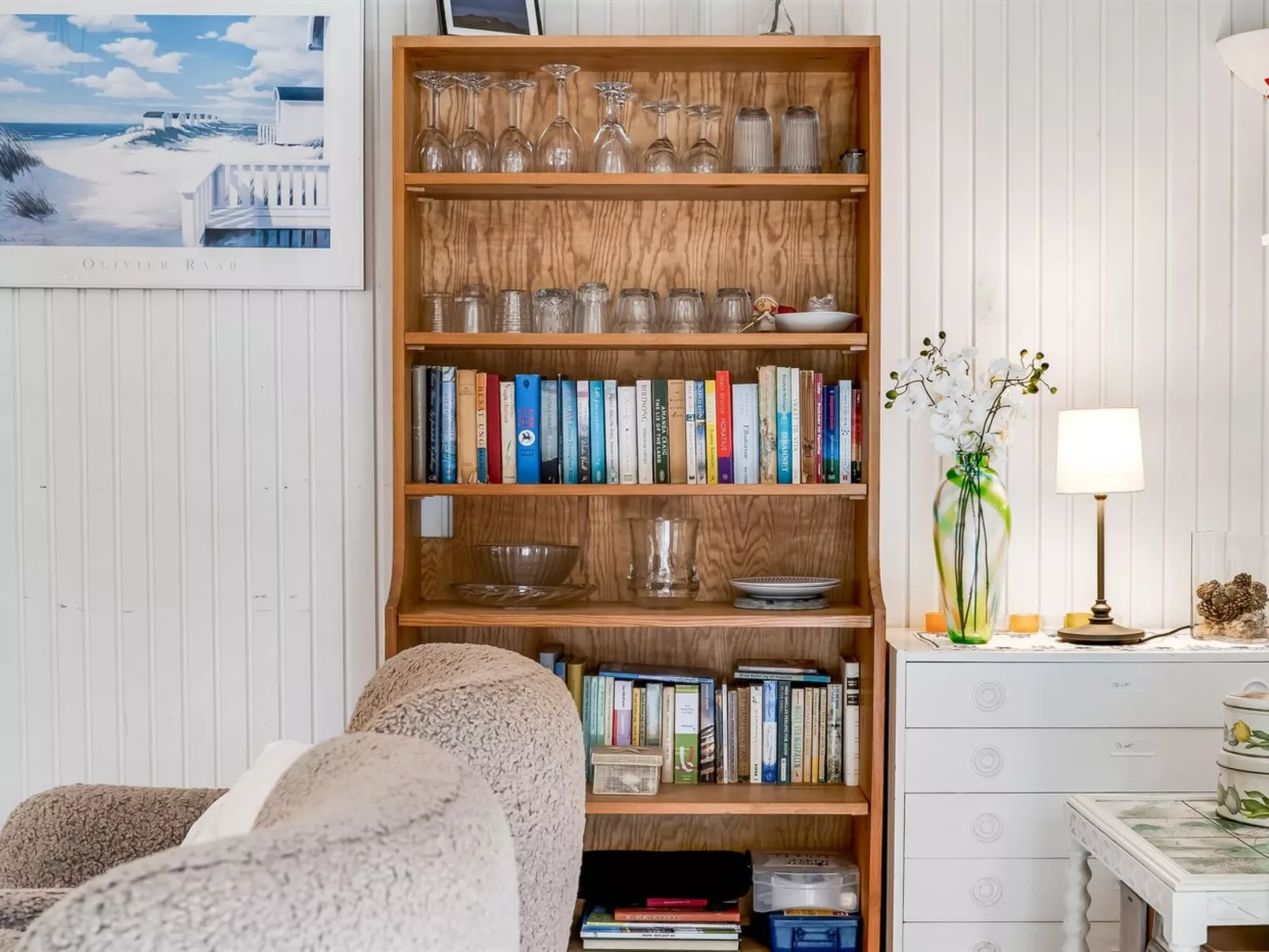 "Eimi" - 1.5km from the sea-Drinnen