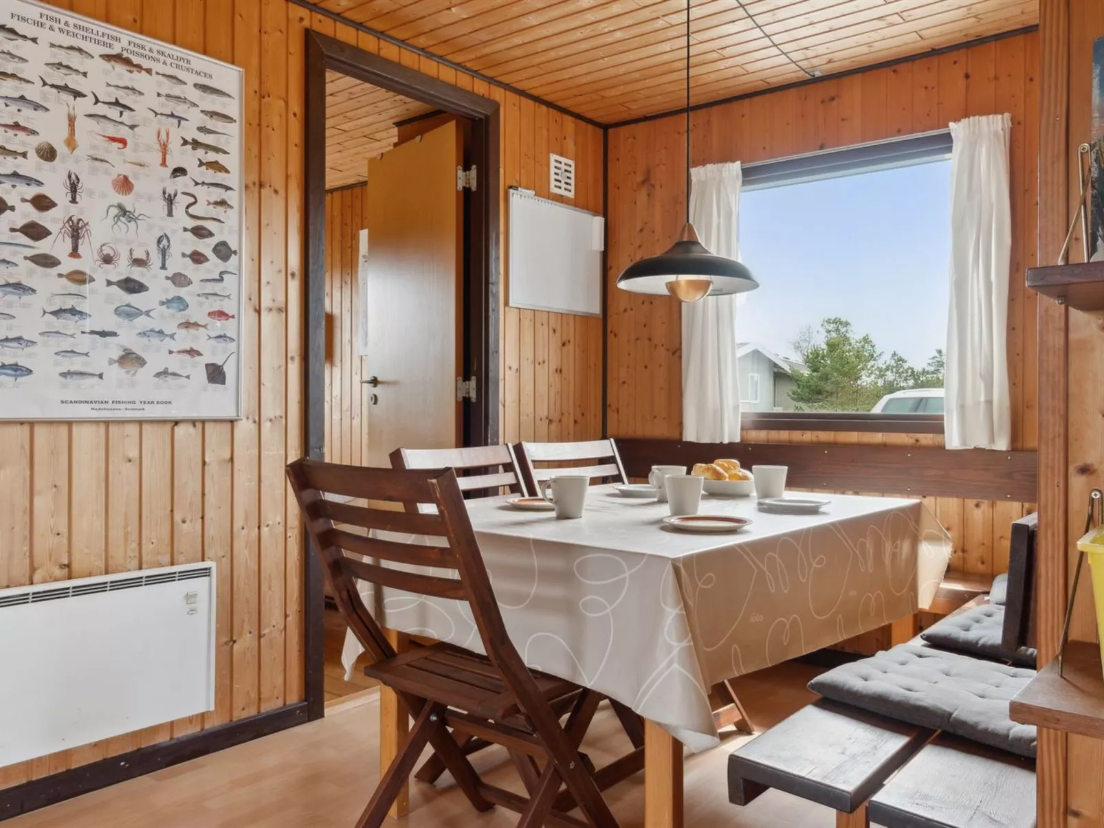 "Sulo" - 1.4km from the sea-Inside