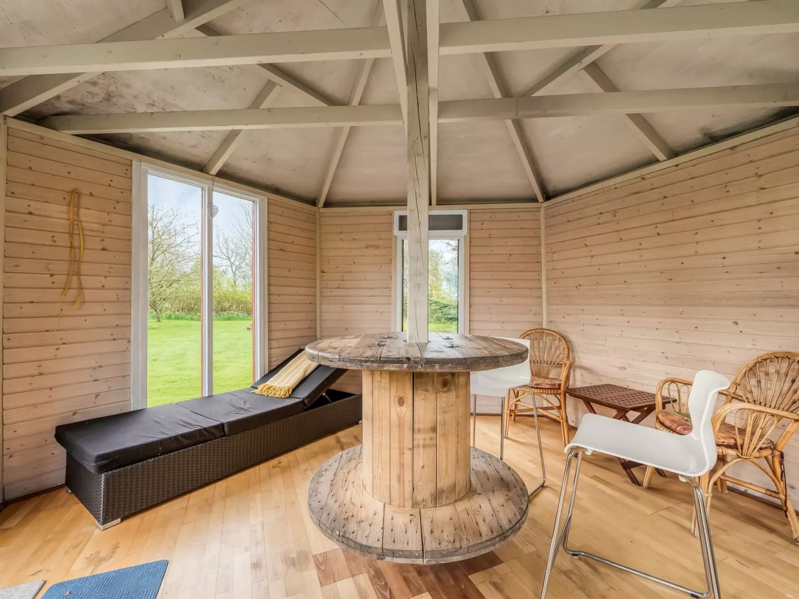 "Soria" - 600m to the fjord-Dedans