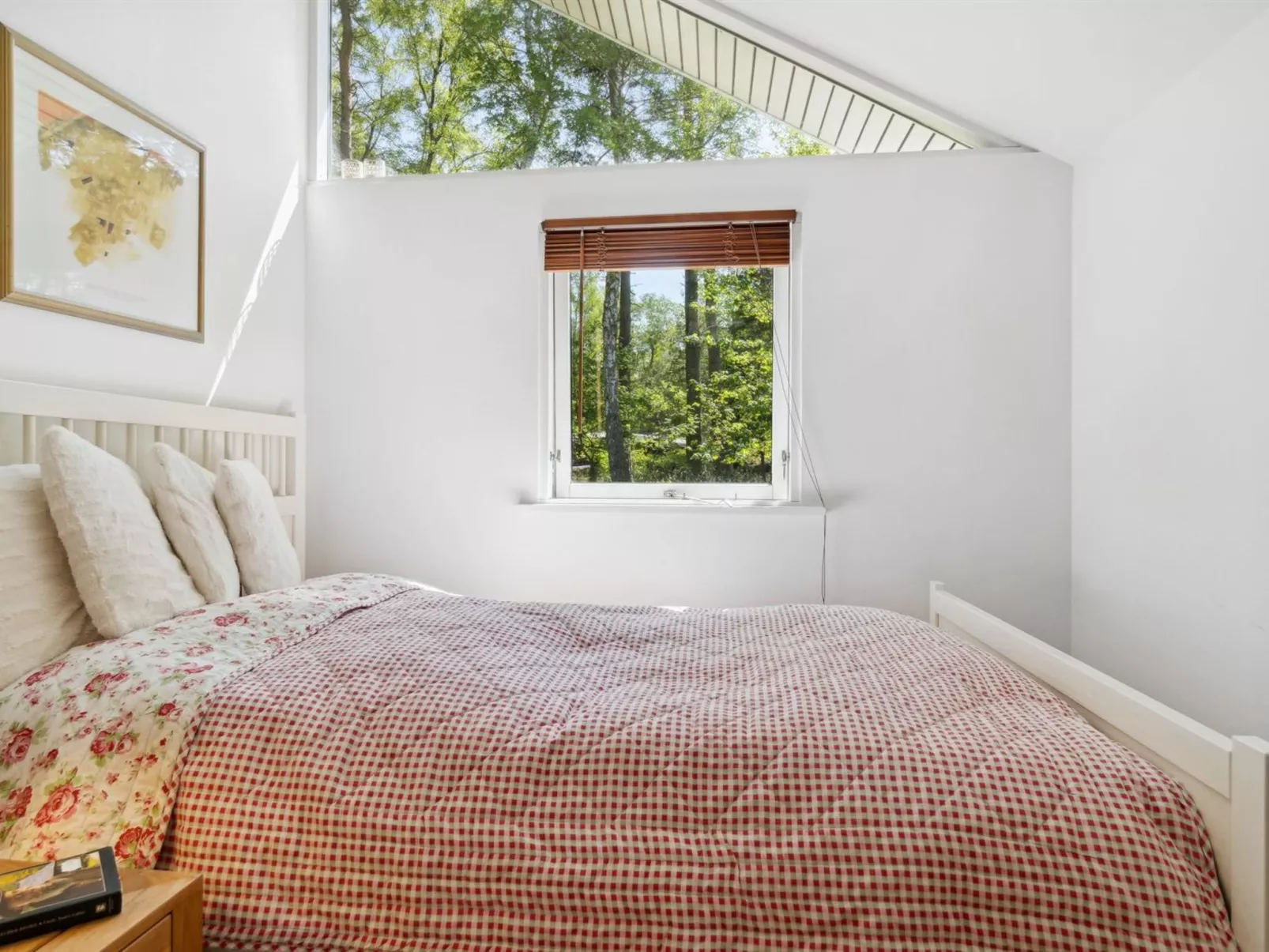 "Amina" - 1.1km from the sea-Inside