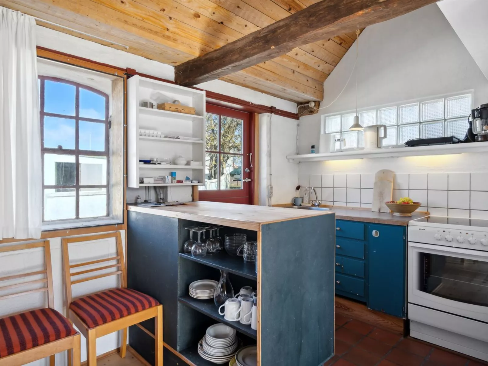 "Bedri" - 100m from the sea-Dedans