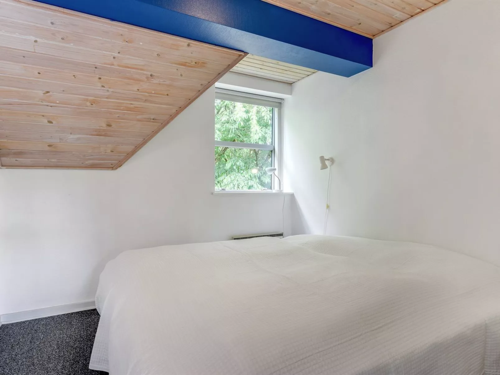 "Tabithe" - 2.2km from the sea-Inside