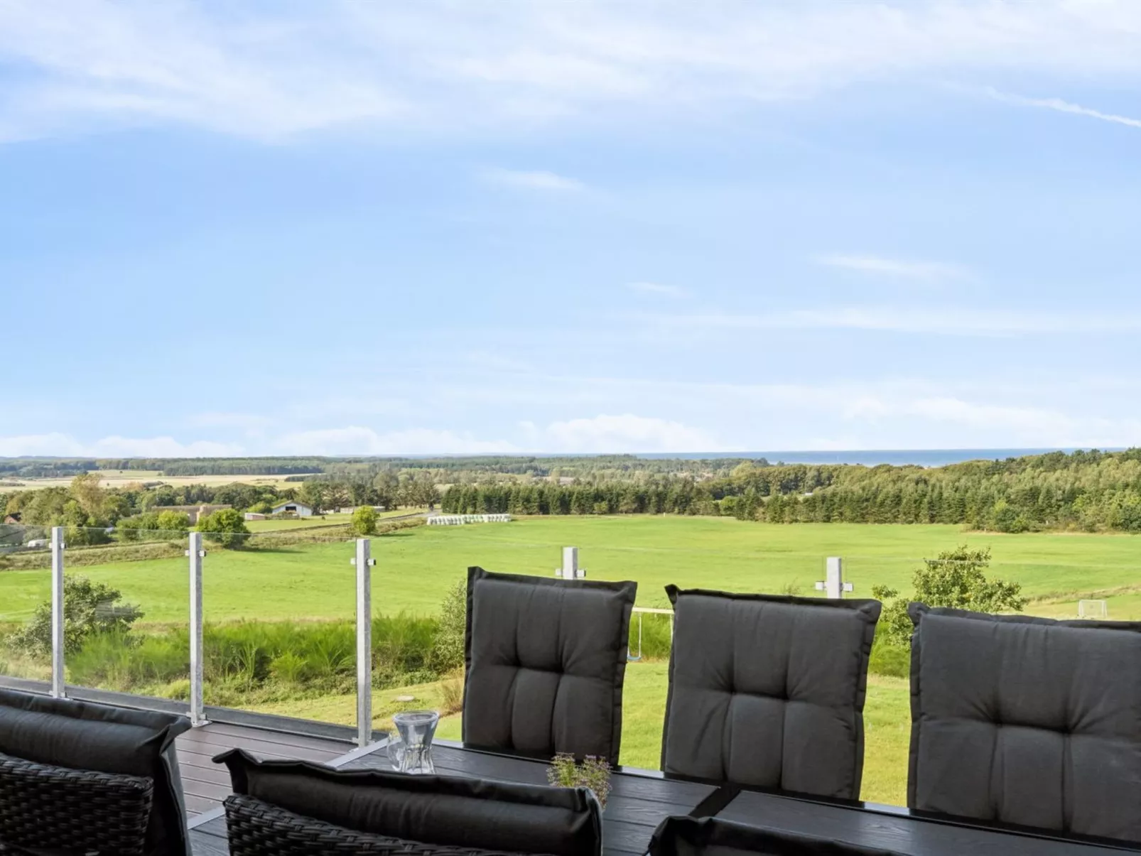 "Ann" - 1.3km from the sea-Dehors