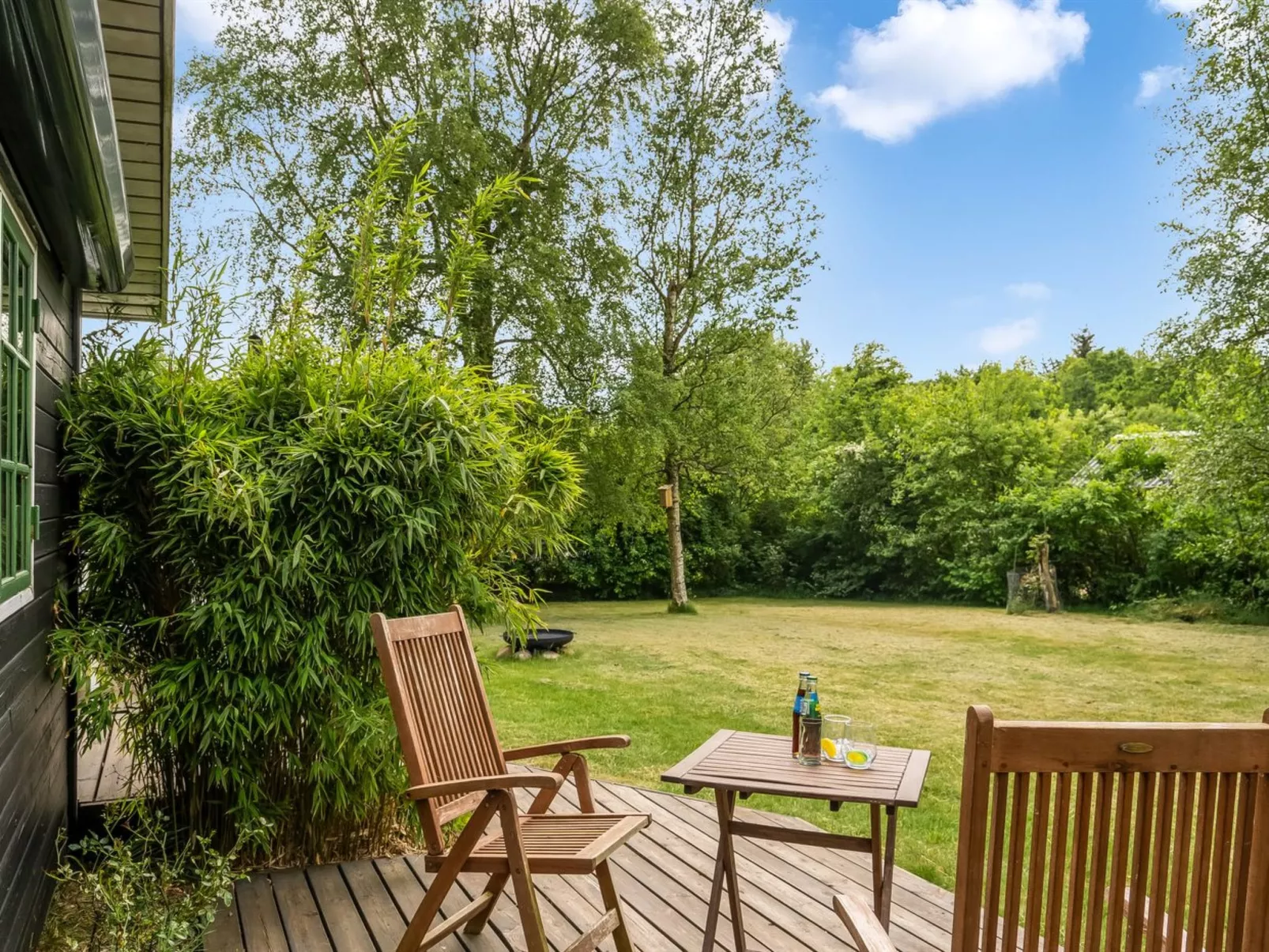 "Bonde" - 800m to the fjord-Outside