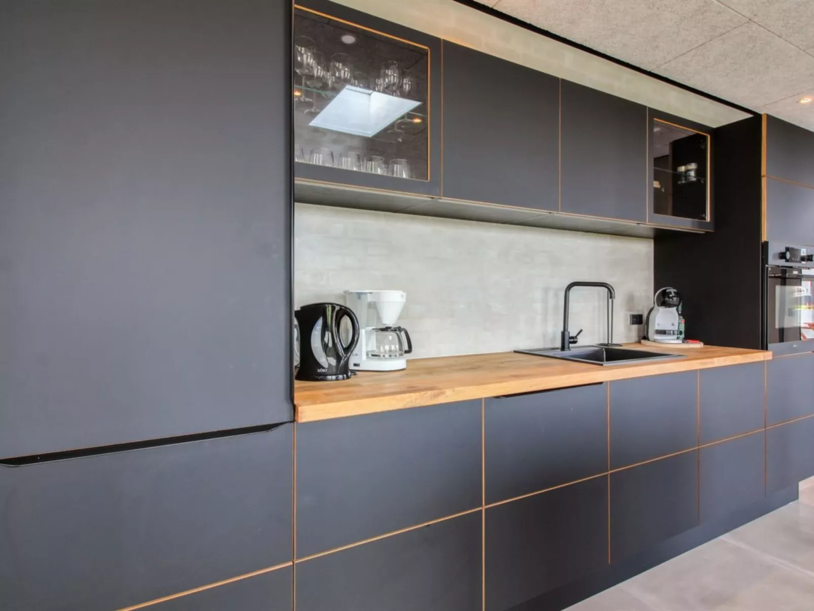 "Lima" - 200m from the sea-Drinnen