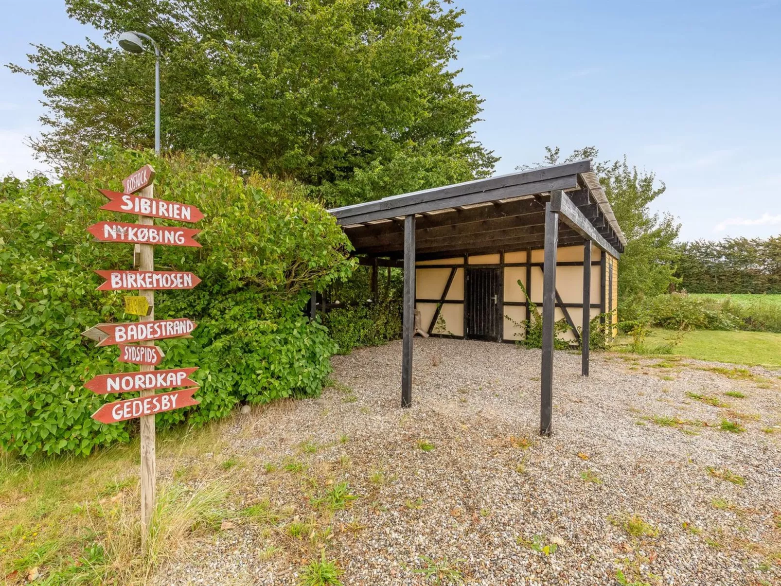 "Hughlek" - 1.5km from the sea-Outside