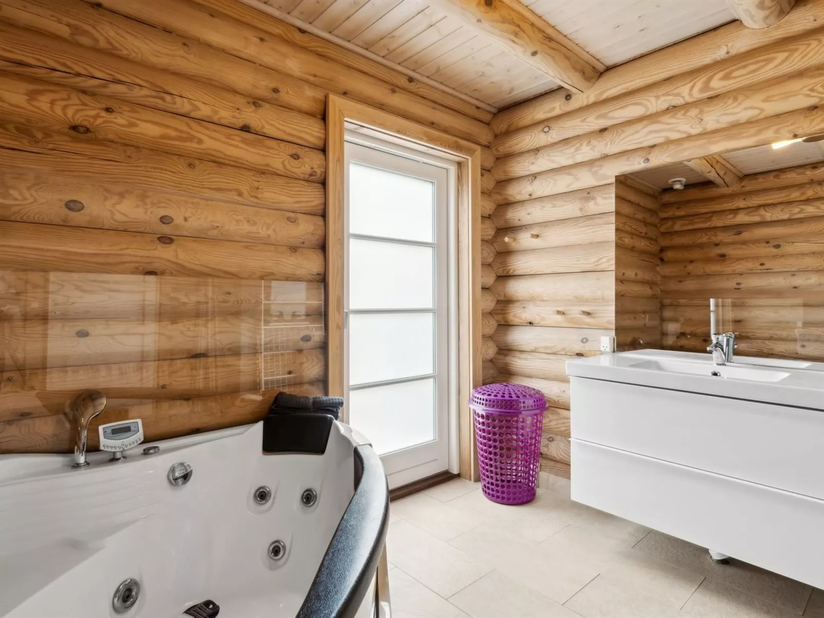 "Luzy" - 1km from the sea-Dedans