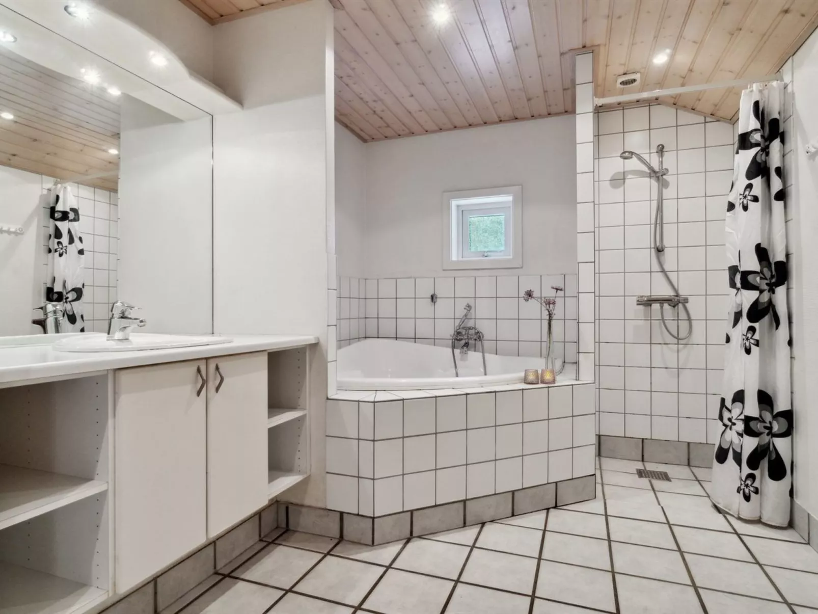 "Ellynor" - 600m from the sea-Outside