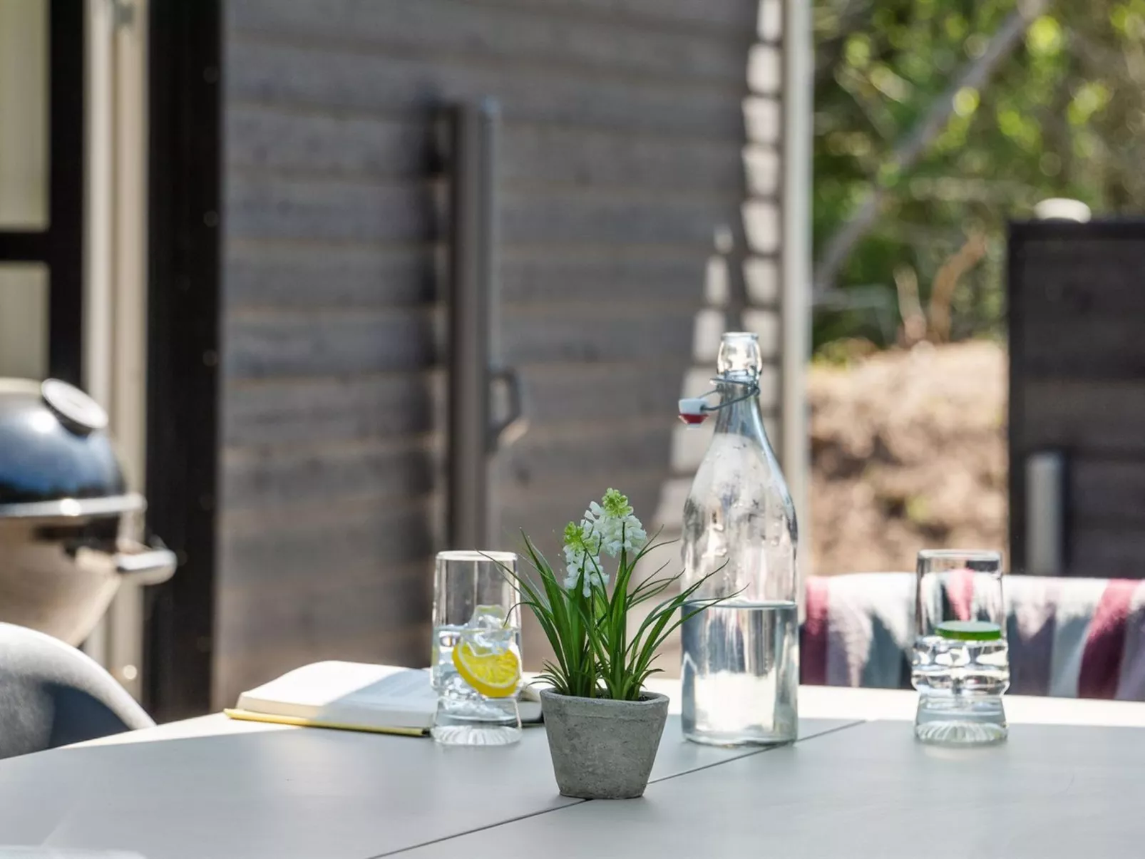 "Merve" - 800m to the fjord-Outside