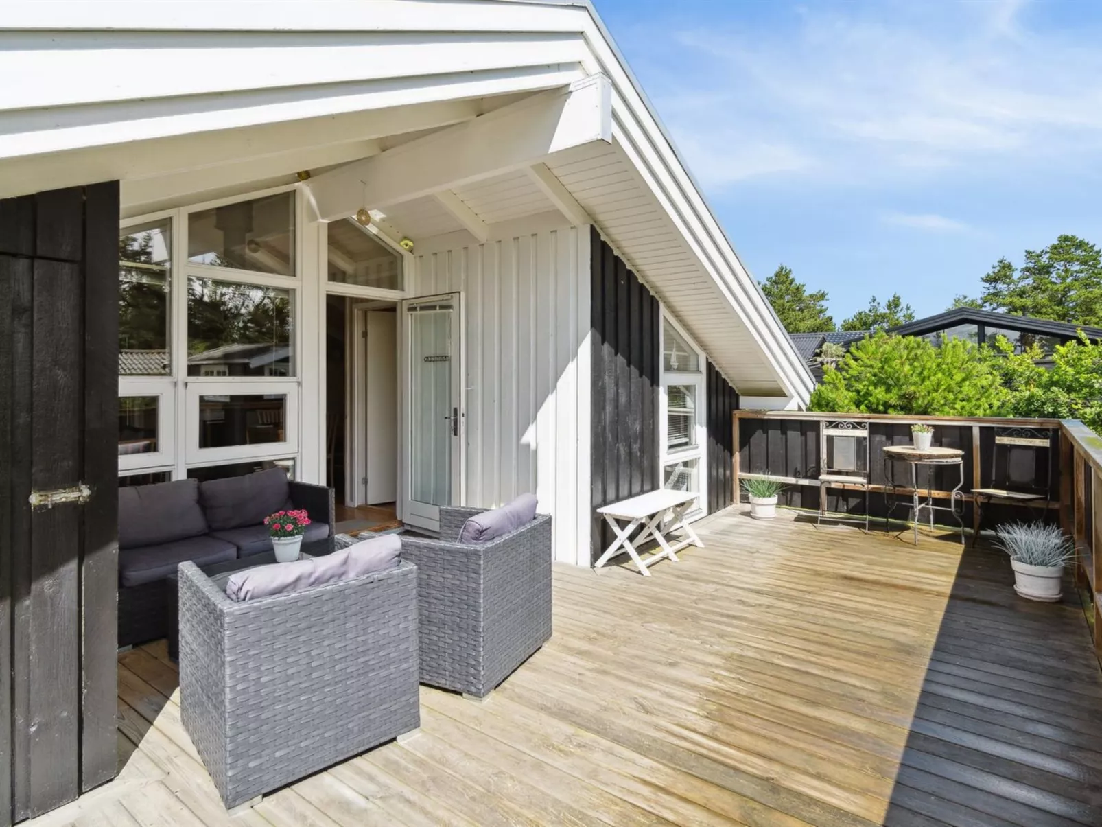 "Santeri" - 180m from the sea-Draußen