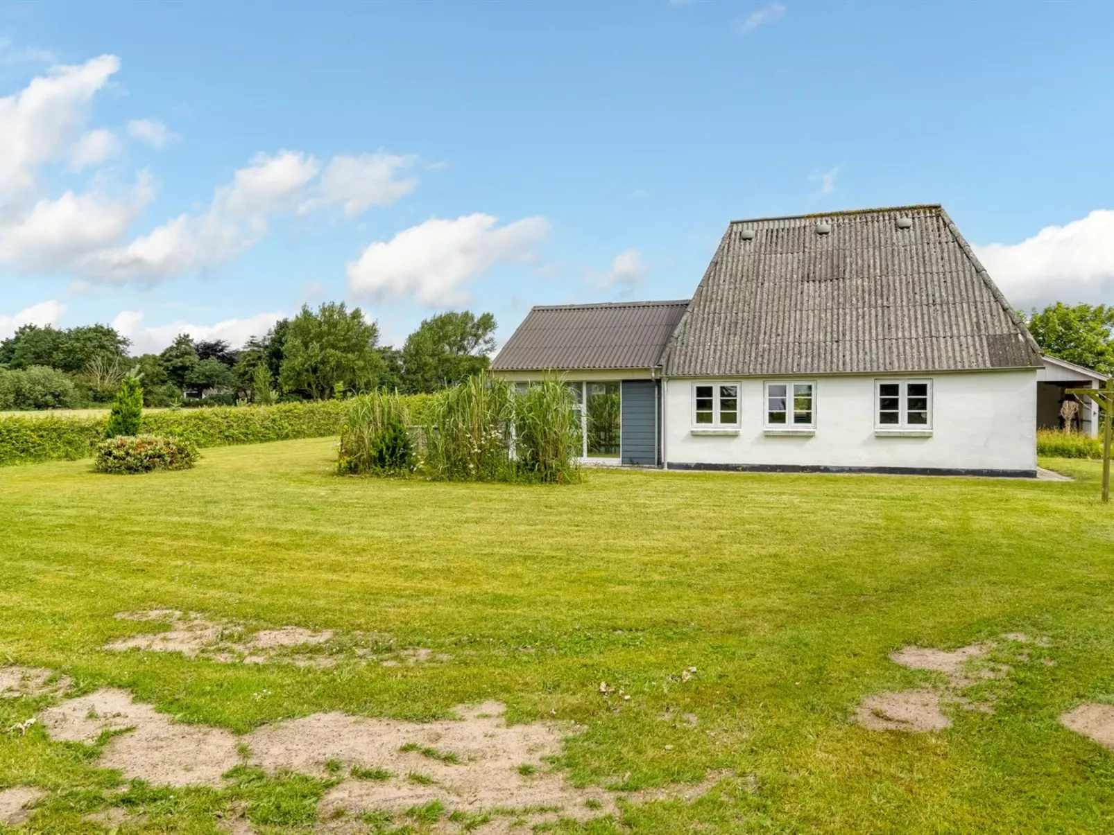 "Thrine" - 24km from the sea-Dehors