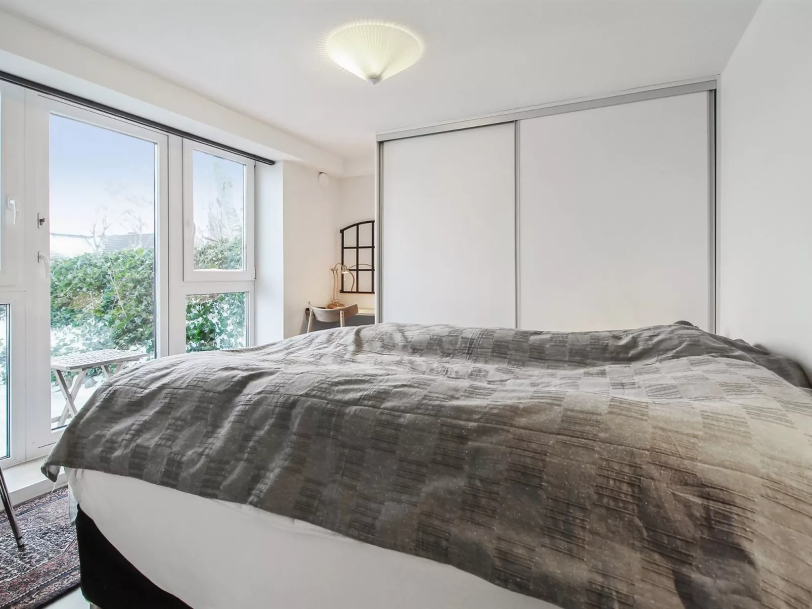 "Mirja" - 50m to the fjord-Drinnen