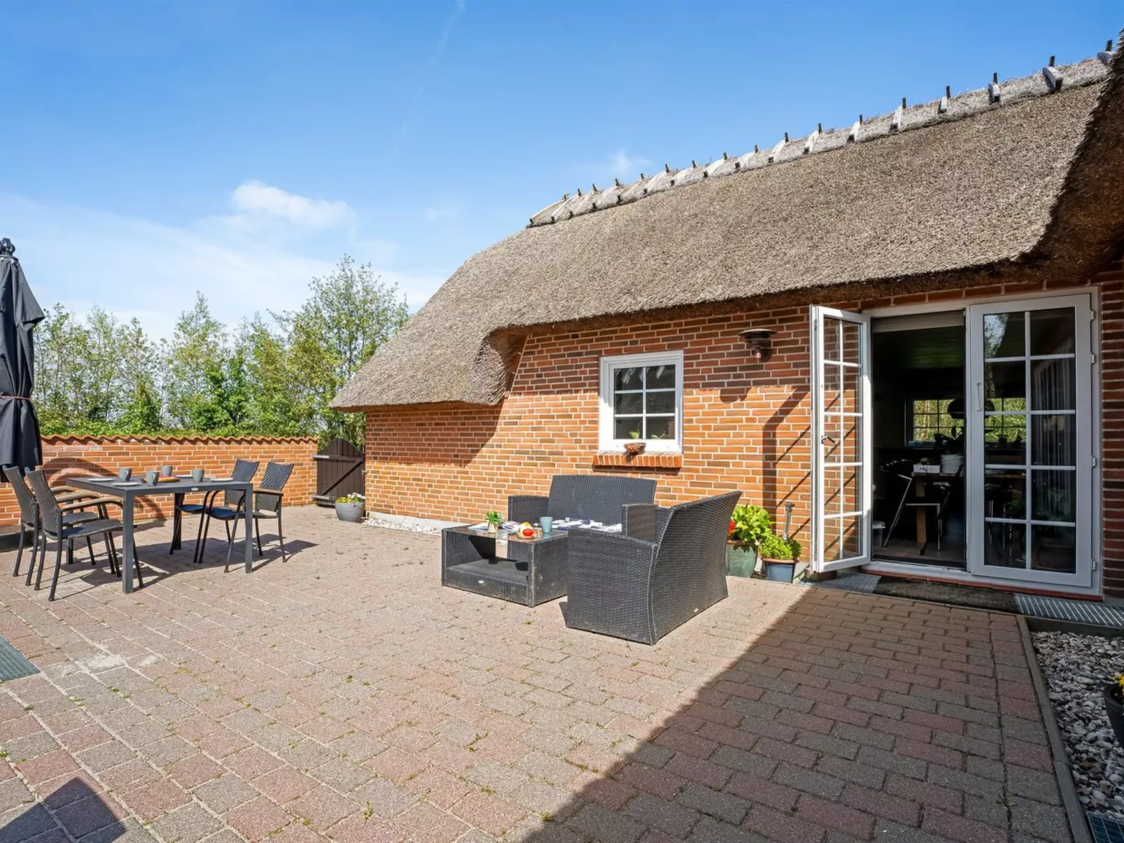 "Krok" - 1.2km from the sea-Outside