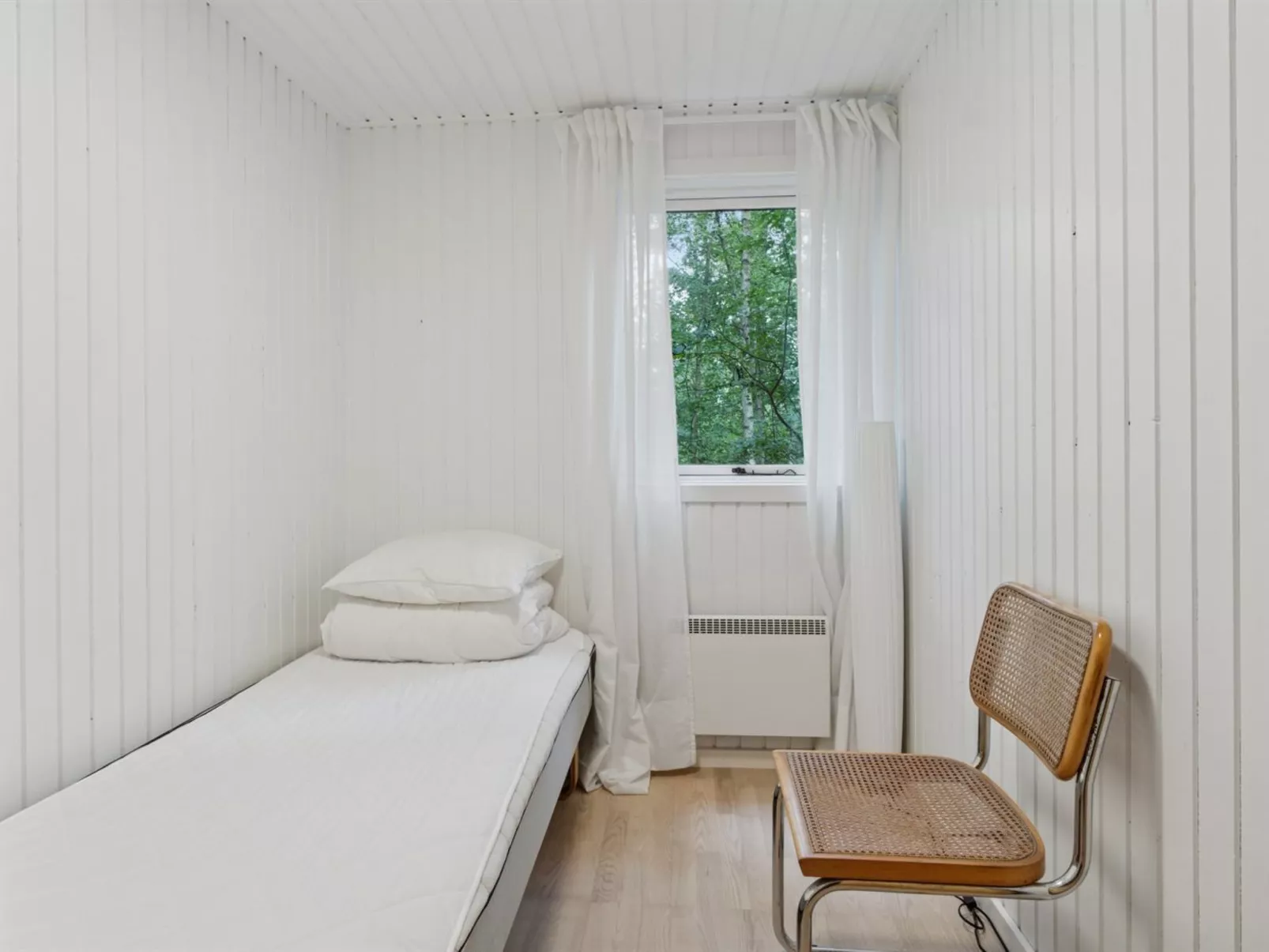 "Clementine" - 1.2km from the sea-Inside