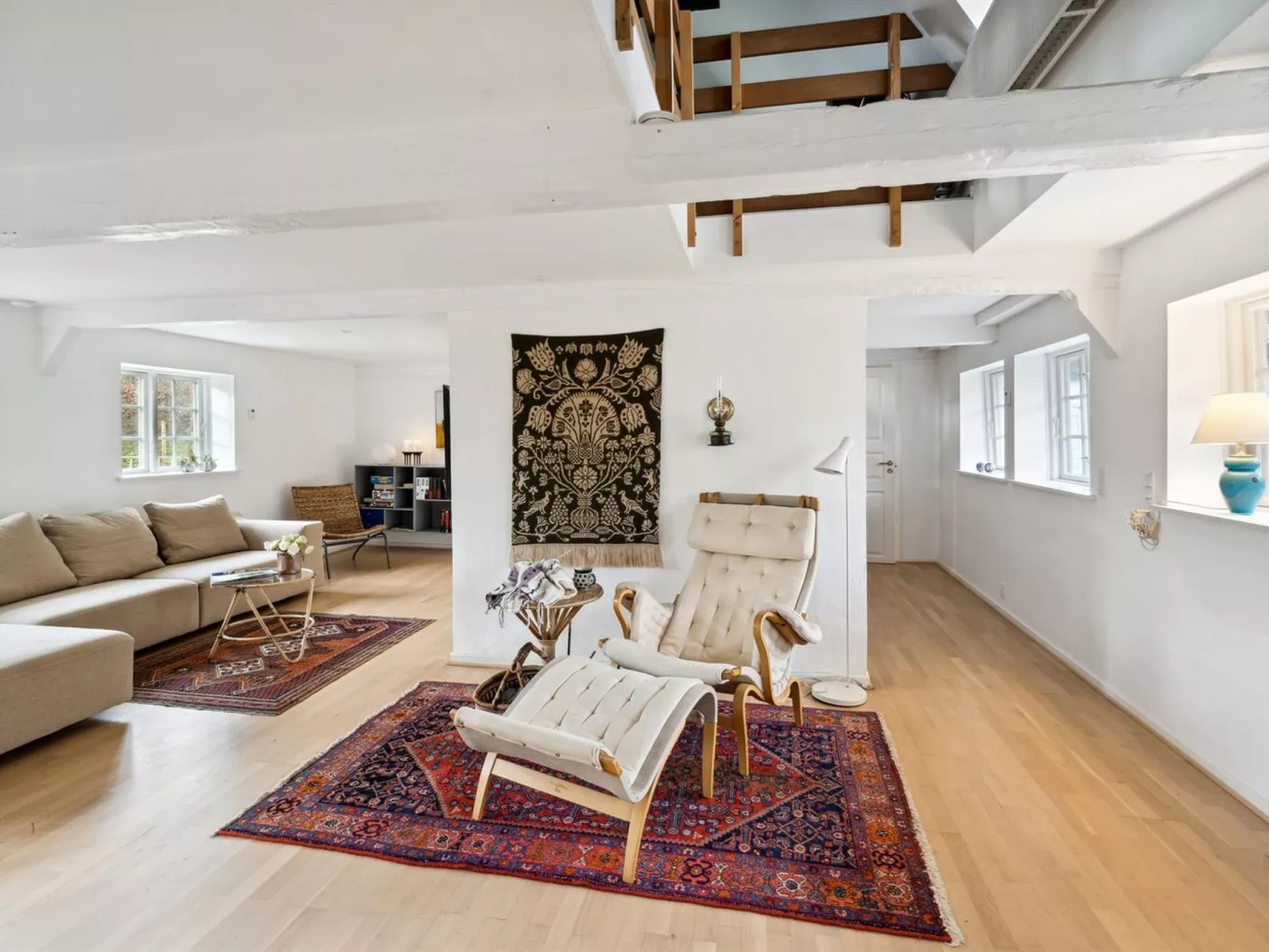 "Ienngelild" - 1km to the fjord-Drinnen