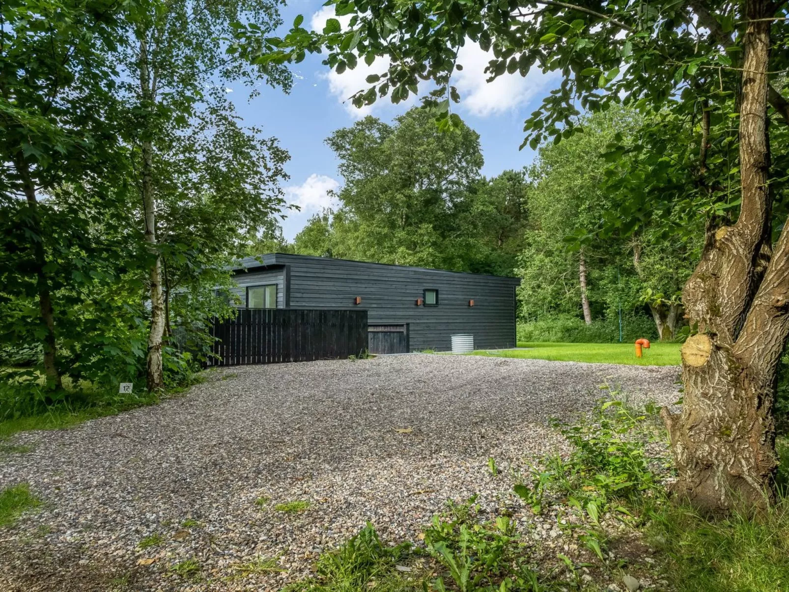 "Scalli" - 1.5km to the fjord-Outside