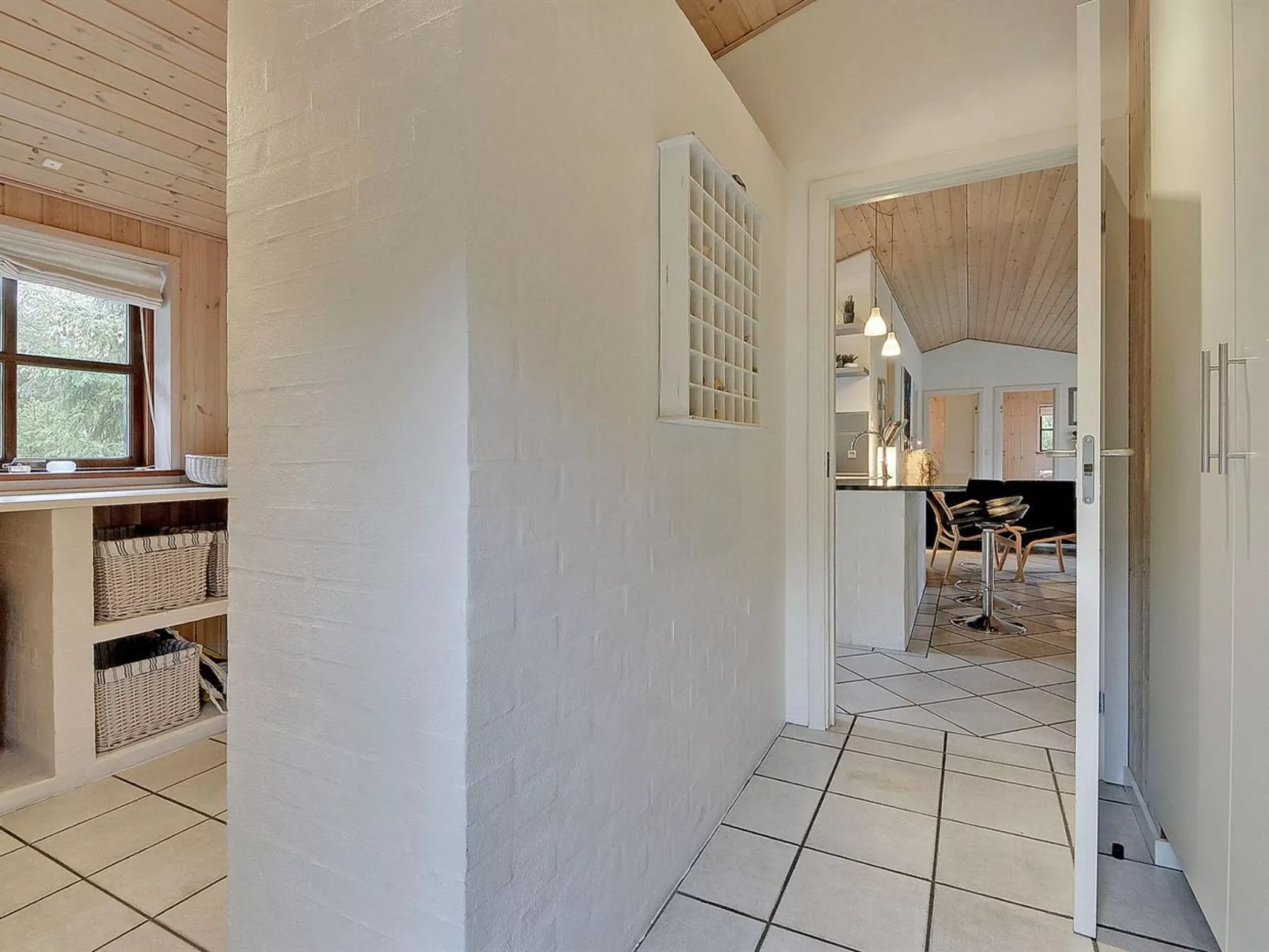 "Holmved" - 1.2km from the sea-Inside