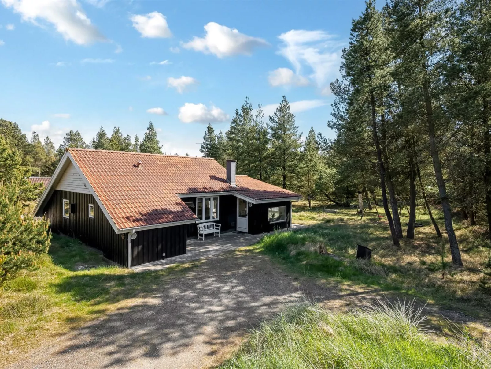 "Augustine" - 1.6km from the sea-Outside