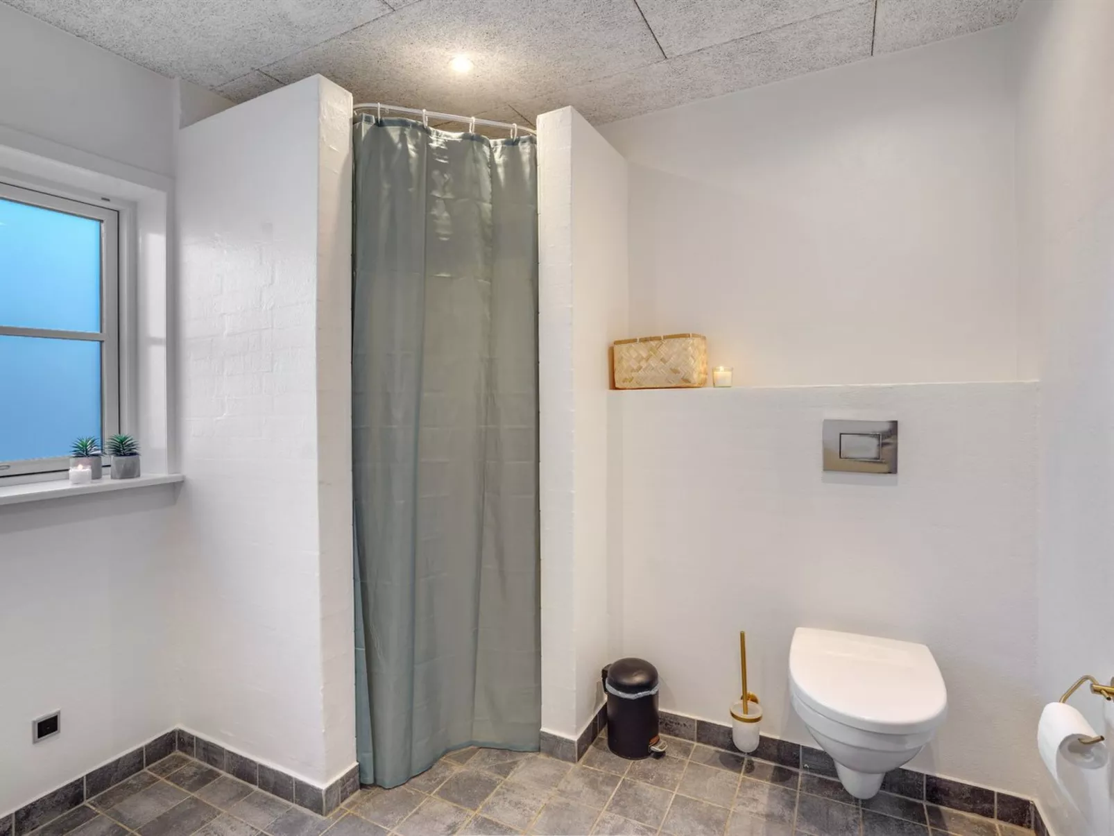 "Oskari" - 1.3km from the sea-Inside