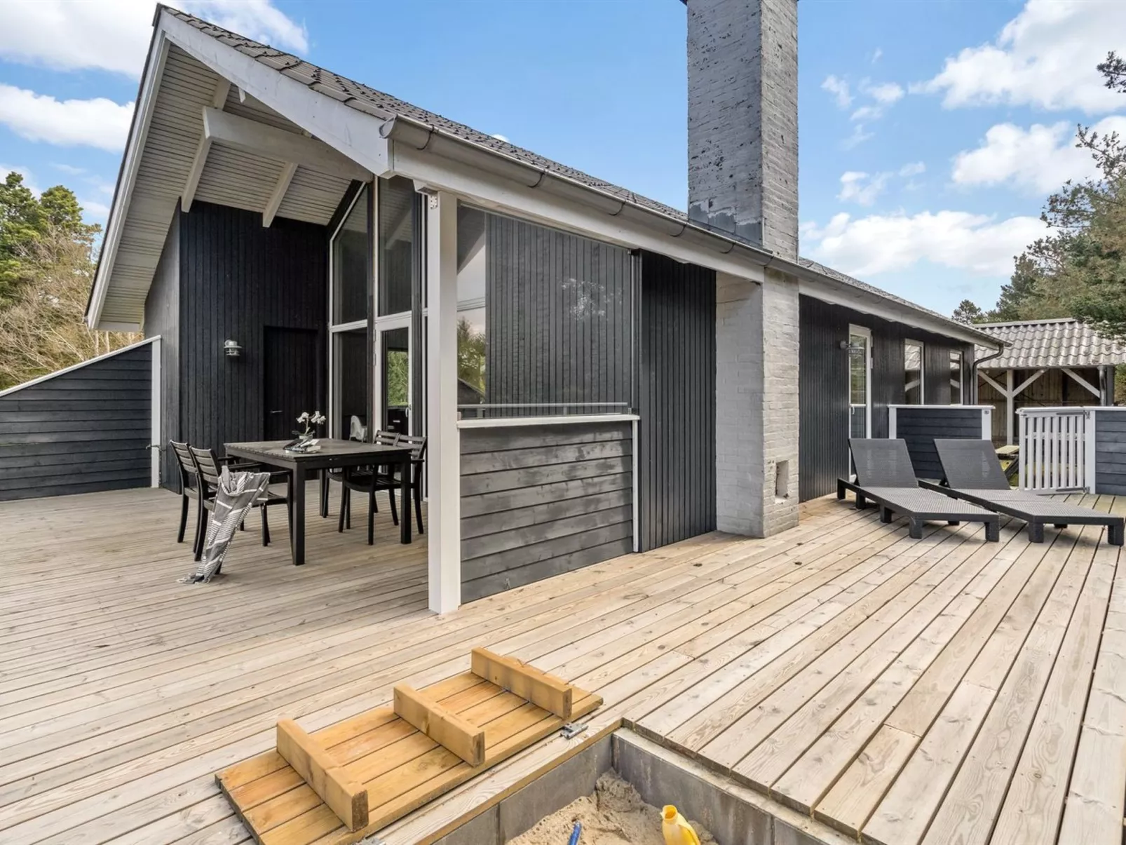 "Gundrath" - 1.4km from the sea-Outside