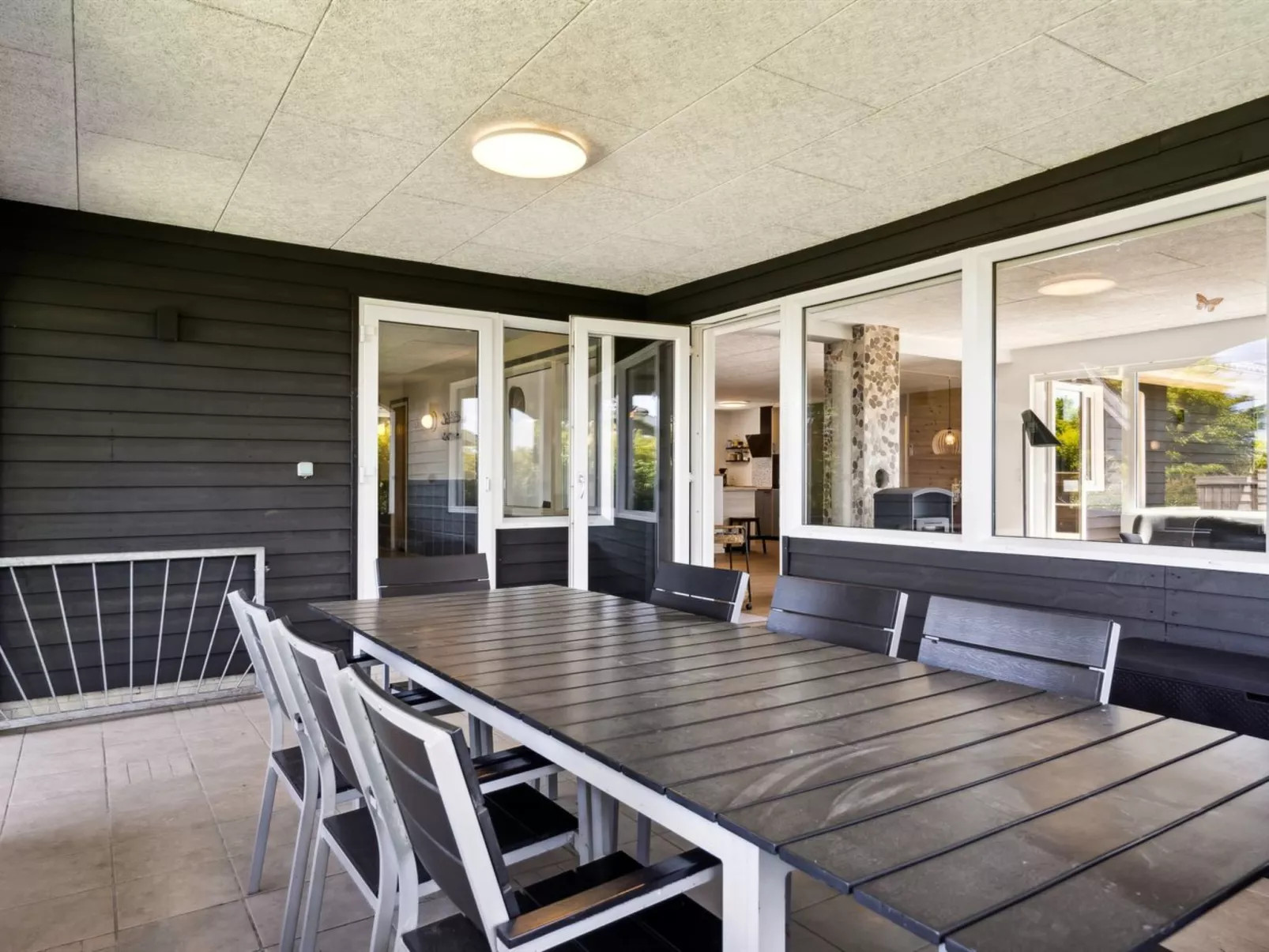 "Eunice" - 850m from the sea-Outside