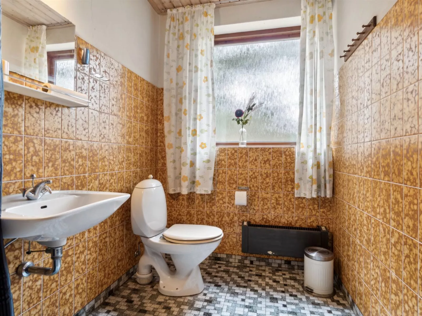 "Awa" - 800m from the sea-Inside