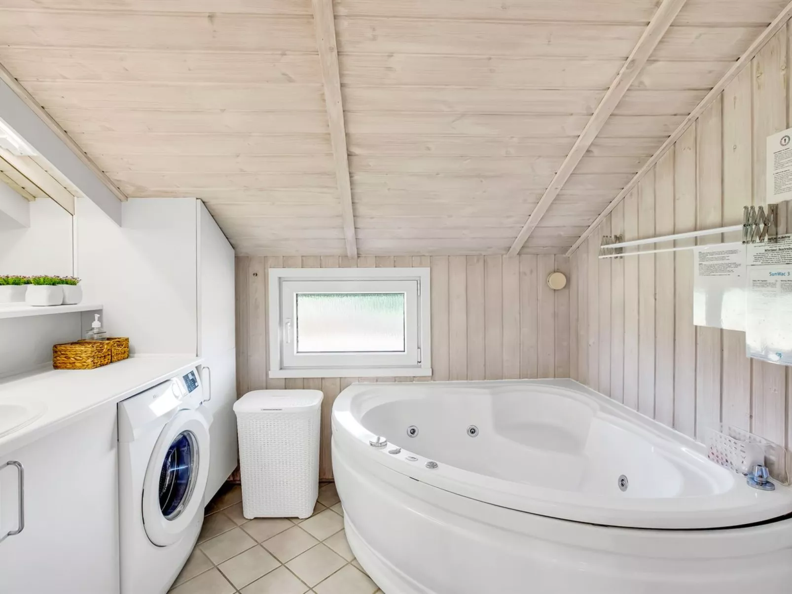 "Hariet" - 300m from the sea-Drinnen