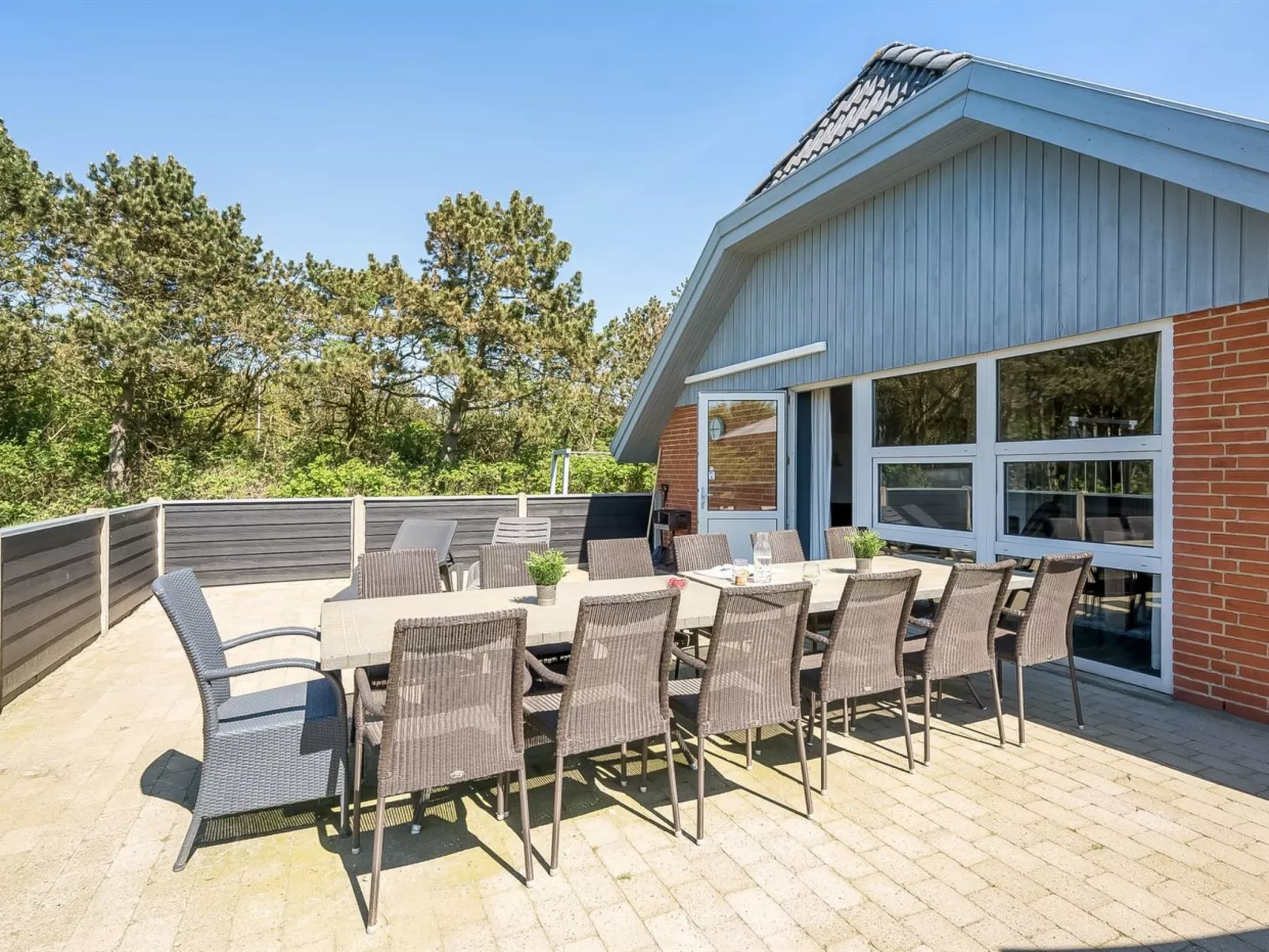 "Aage" - 1.7km from the sea-Draußen