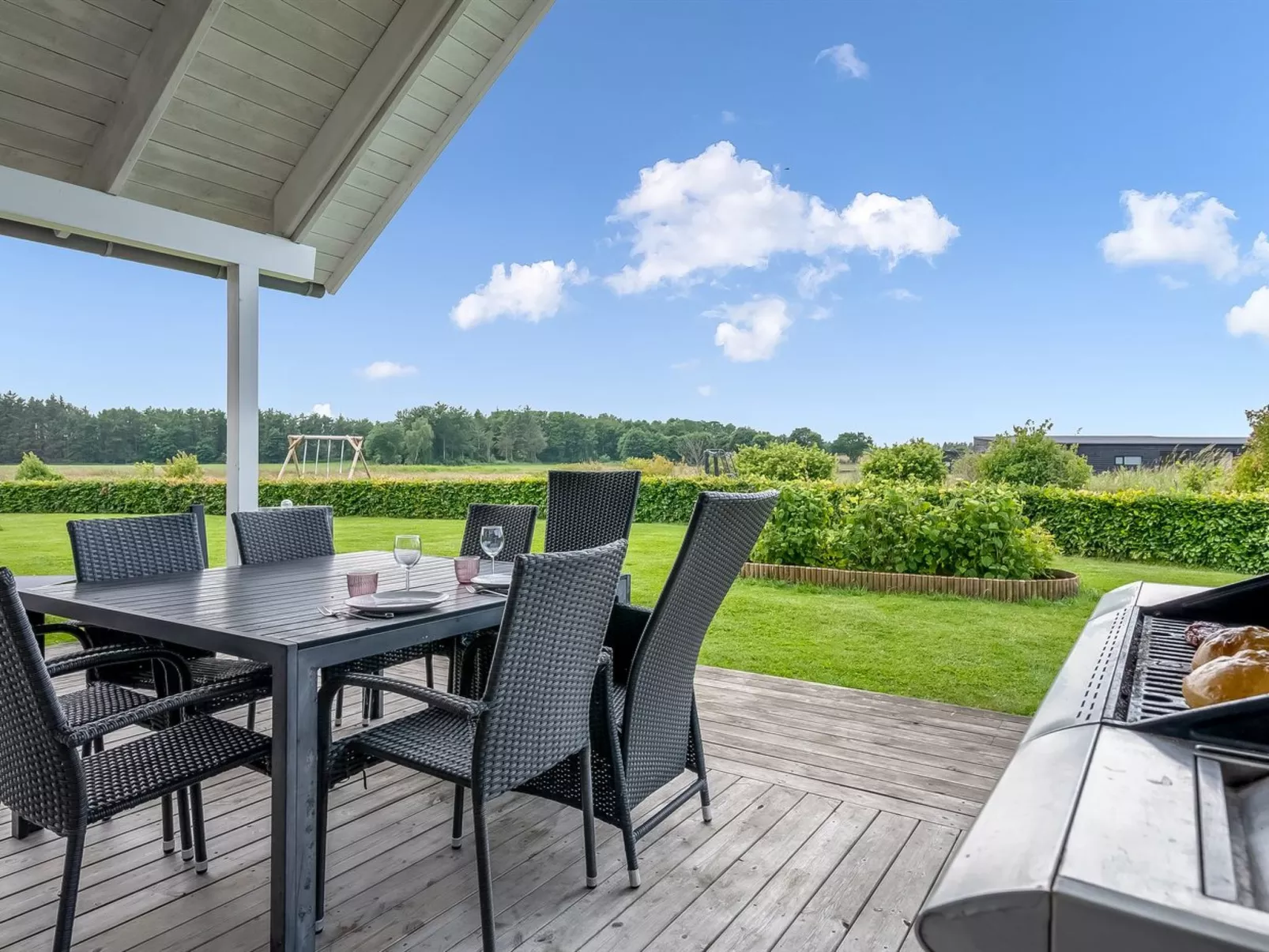 "Bernice" - 900m from the sea-Outside