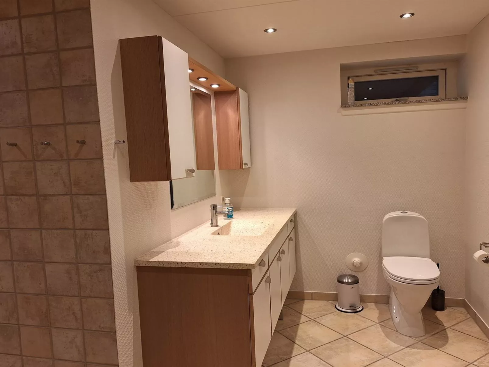 "Eleanore" - 25m from the sea-Inside