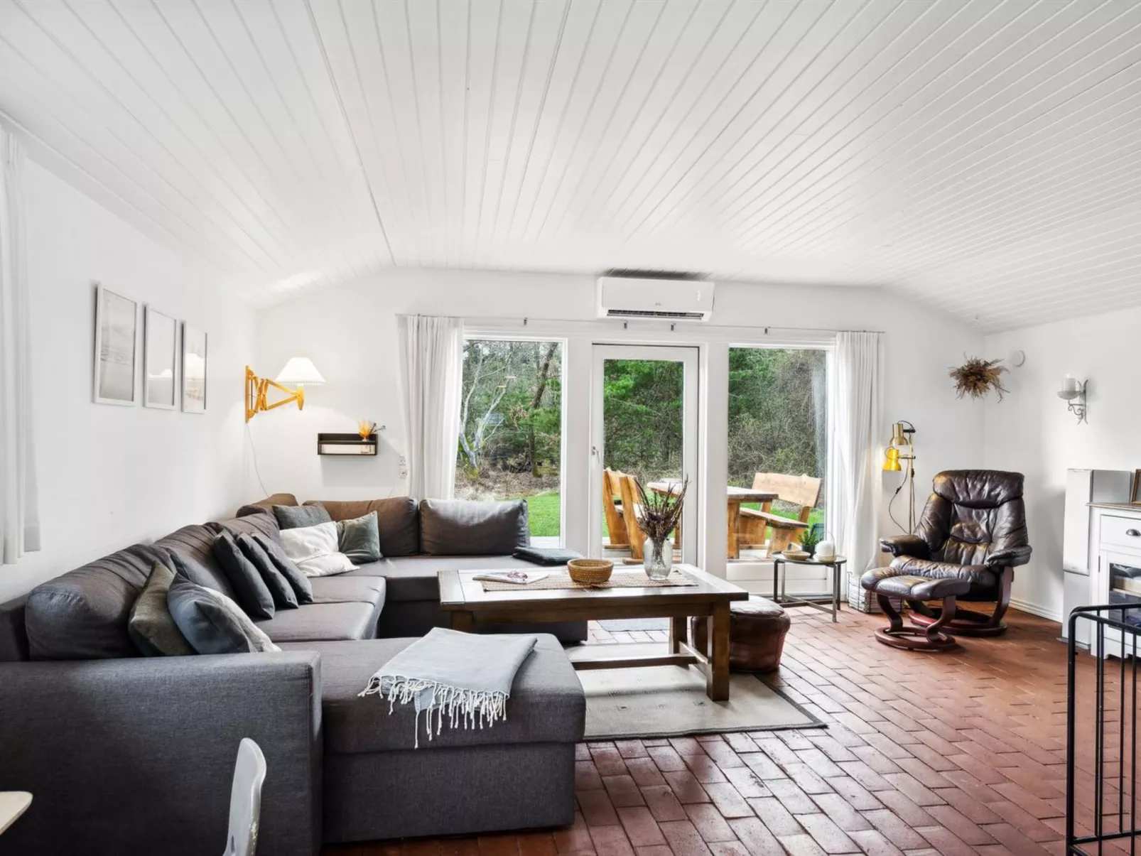 "Hermand" - 3.5km from the sea-Drinnen