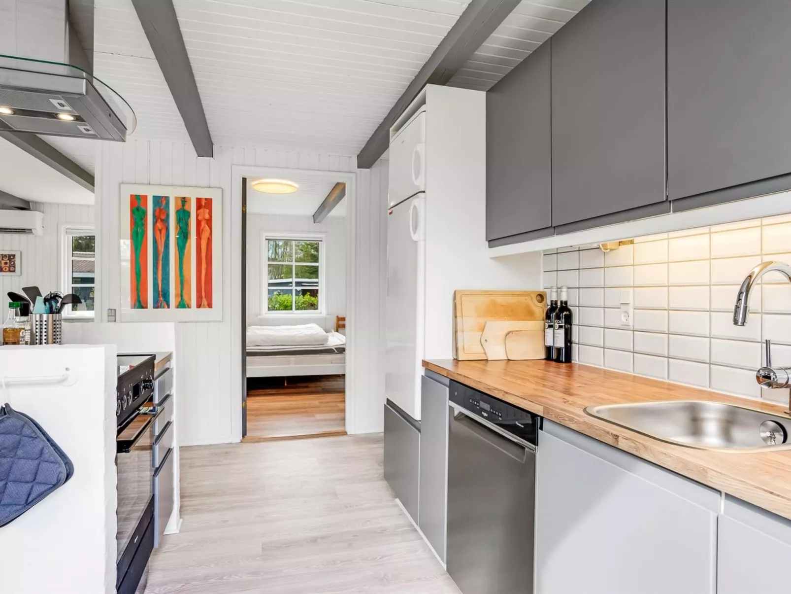 "Hinrich" - 750m from the sea-Dedans