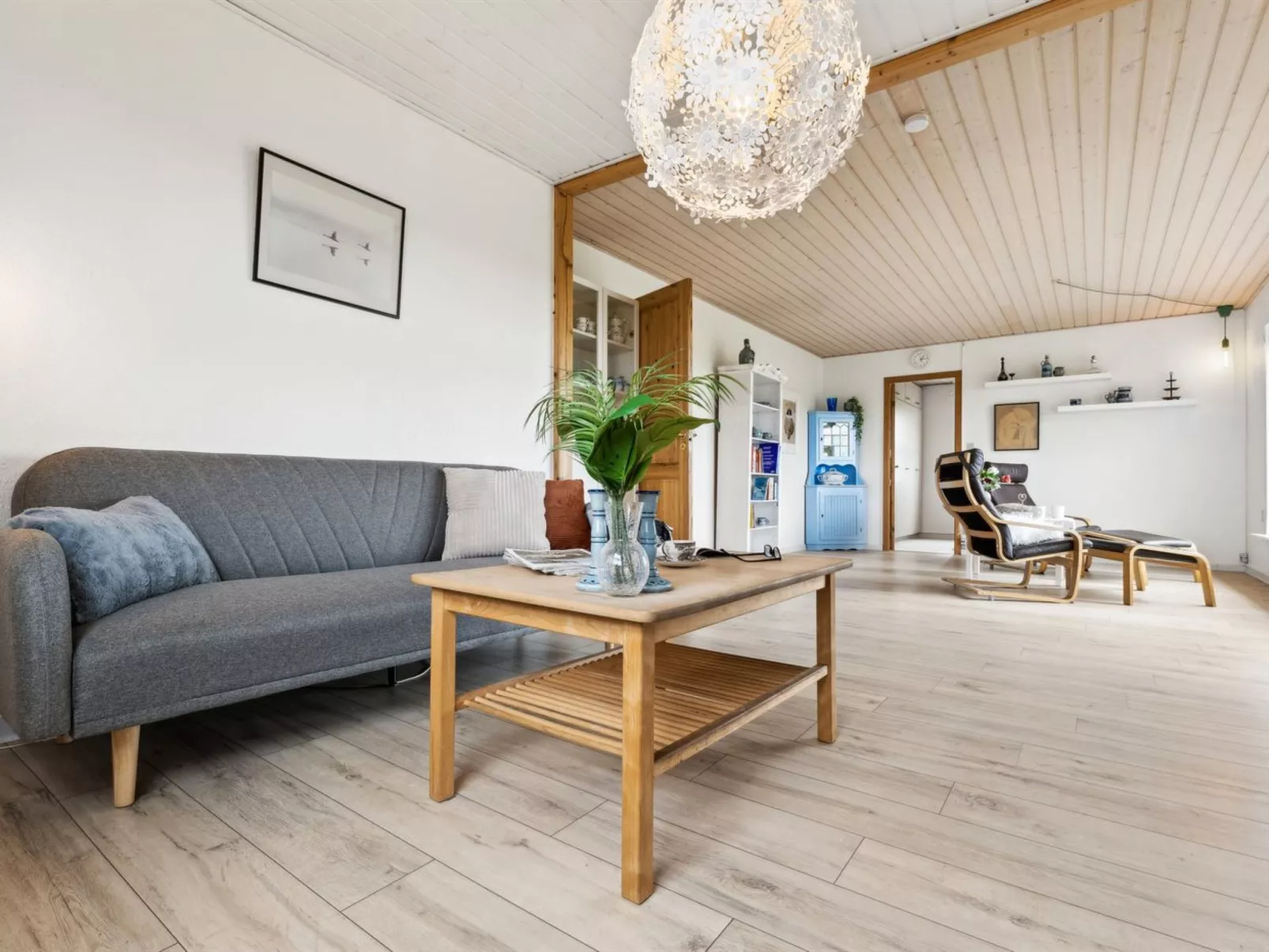 "Janin" - 400m from the sea-Drinnen